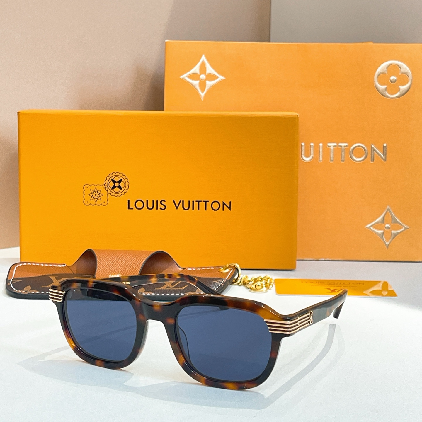 LOUIS VUITTO*✨✨✨MODEL：Z2789U ✨✨✨ SIZE：53口22-145✨✨✨
