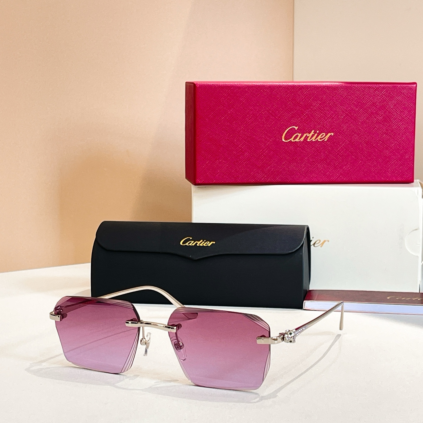 Cartie*✨✨✨MODEL：CT01589O✨✨✨SIZE  143✨✨✨太阳镜，变色片