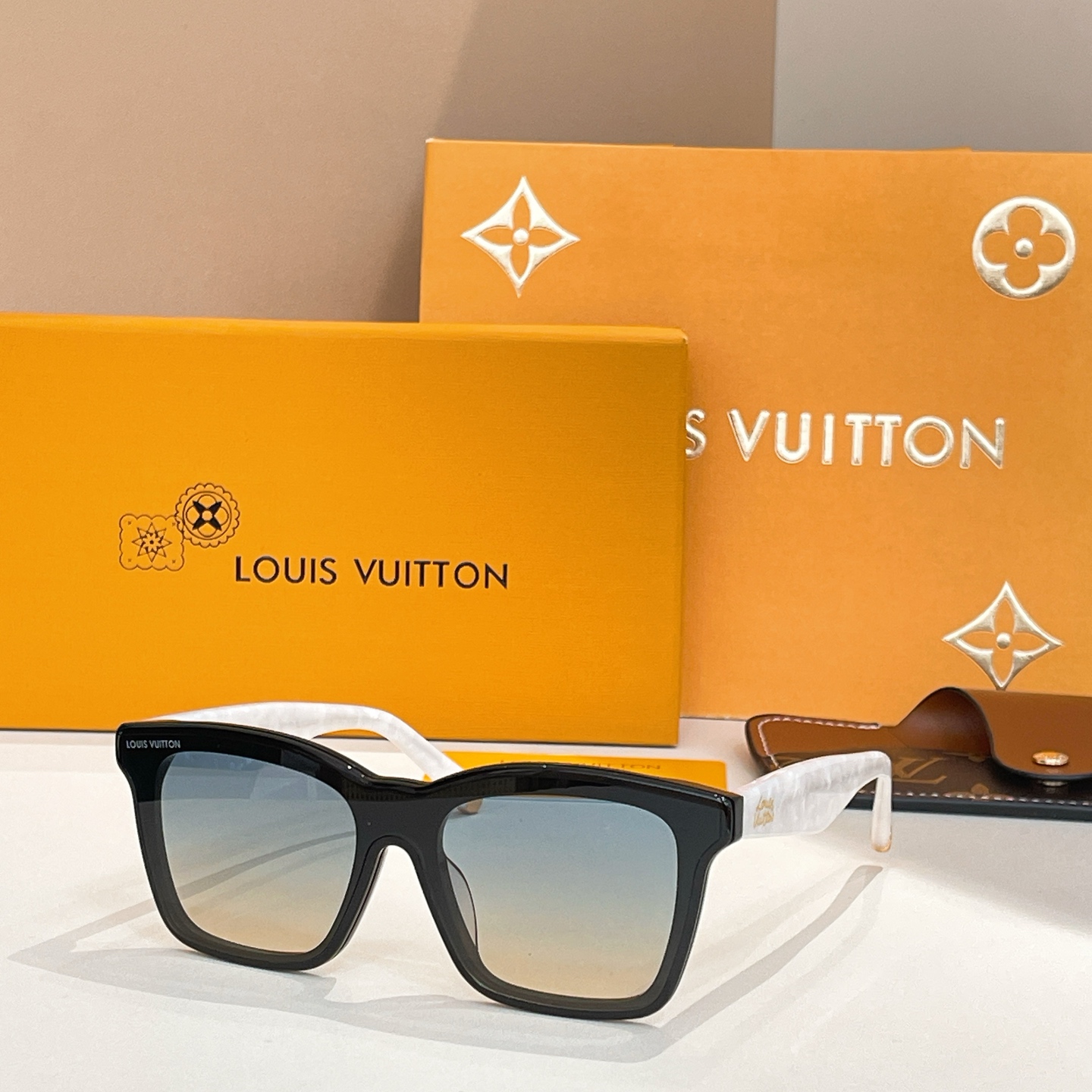 LOUIS VUITTO*✨✨✨MODEL：Z2970W✨✨✨ SIZE：52口19-145✨✨✨