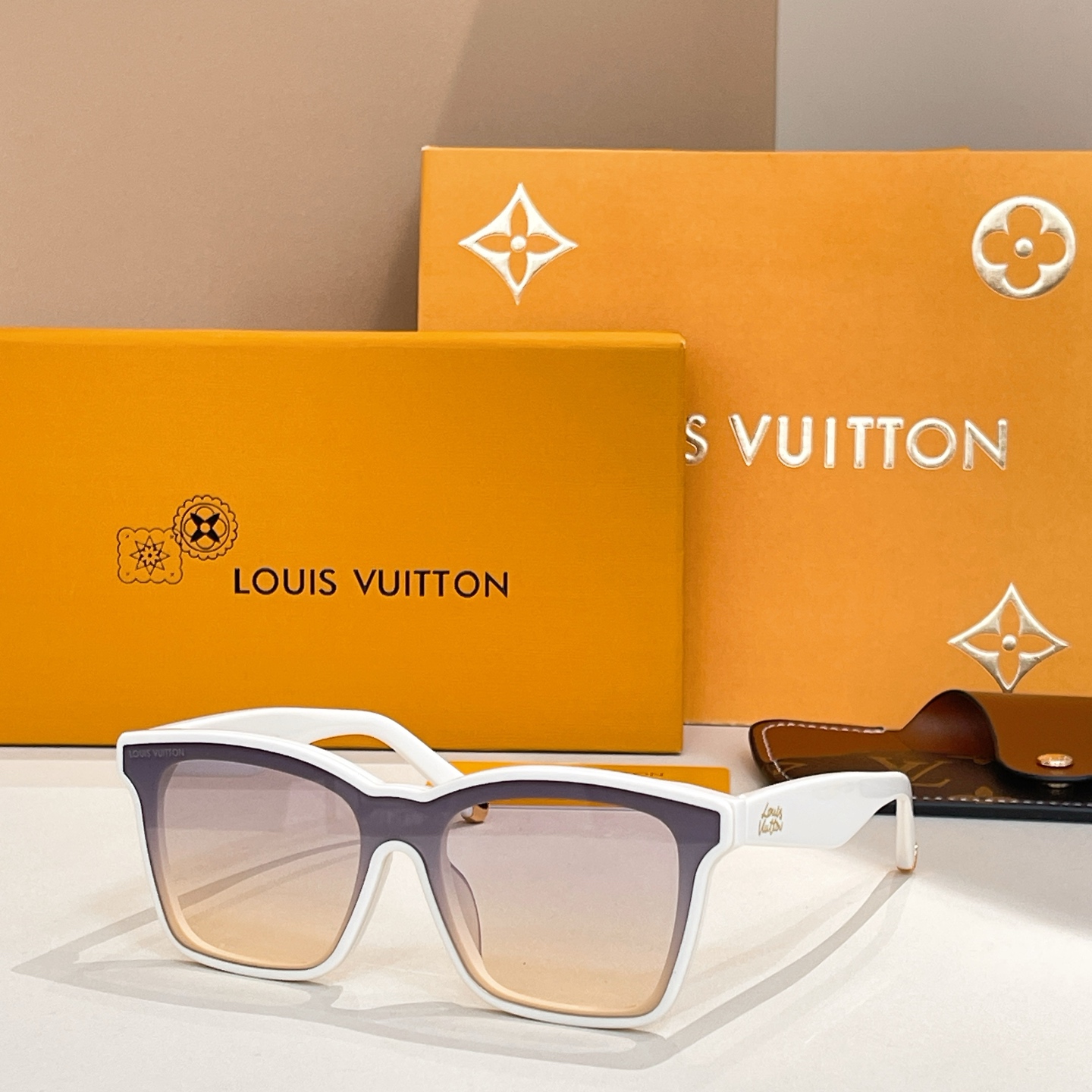 LOUIS VUITTO*✨✨✨MODEL：Z2970W✨✨✨ SIZE：52口19-145✨✨✨