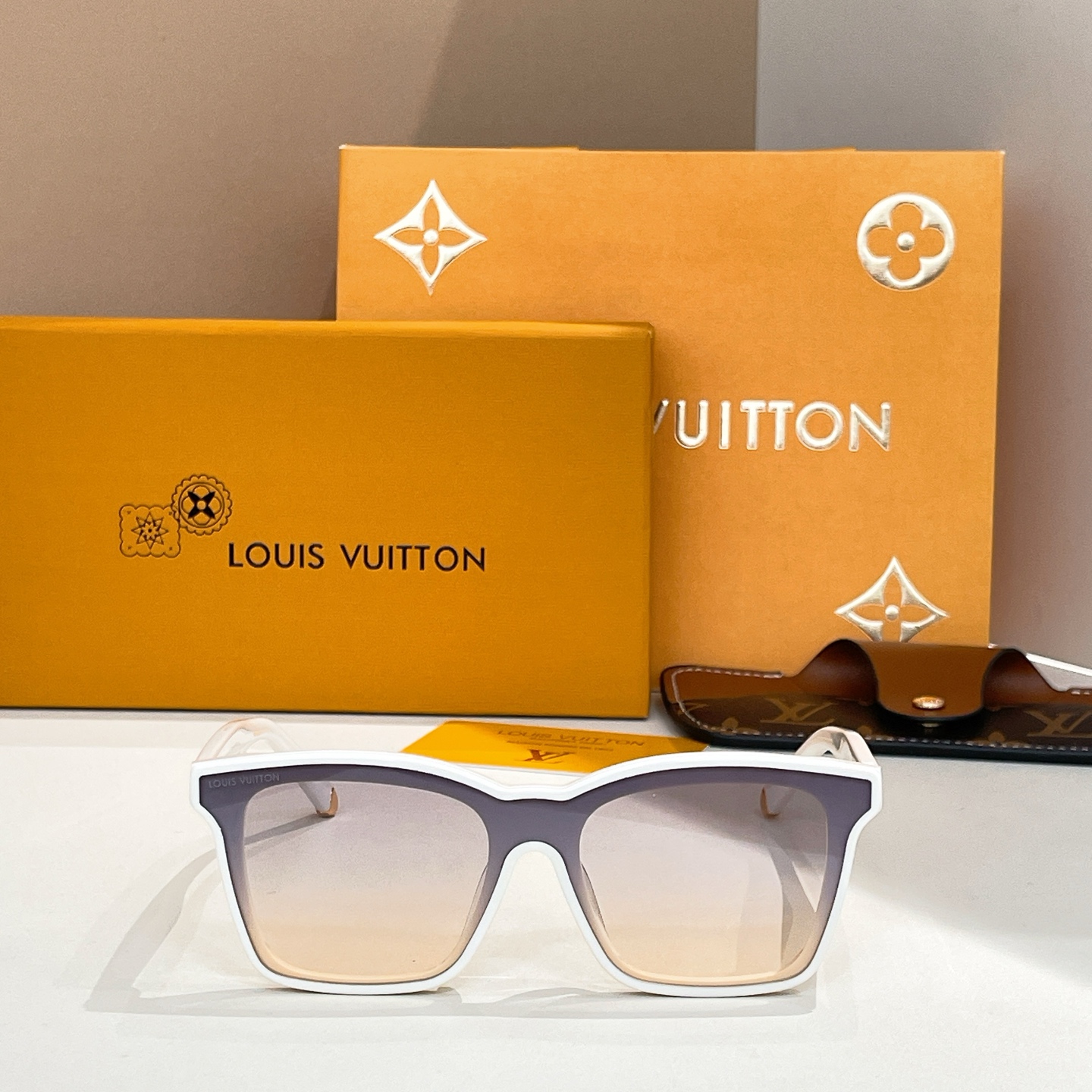 LOUIS VUITTO*✨✨✨MODEL：Z2970W✨✨✨ SIZE：52口19-145✨✨✨