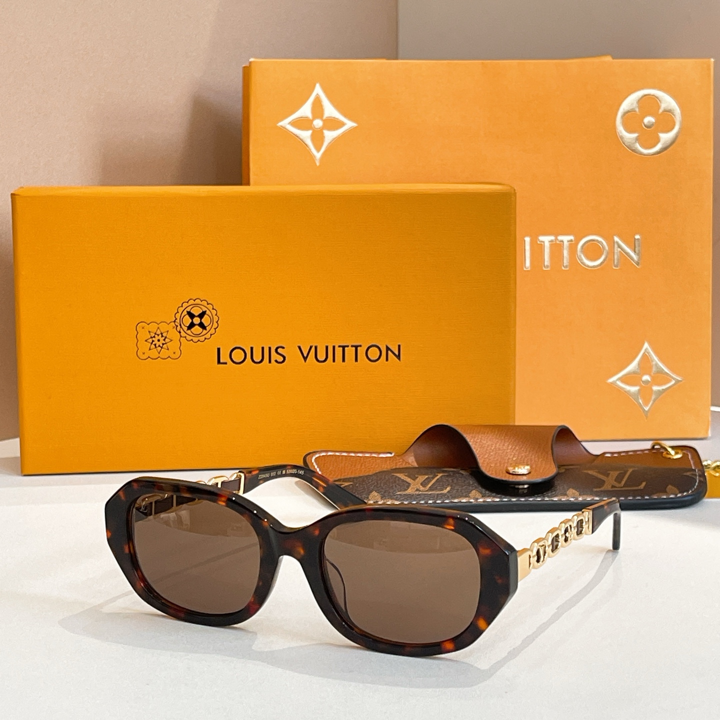 LOUIS VUITTO*✨✨✨MODEL：Z2649U✨✨✨ SIZE：53口20-145✨✨✨