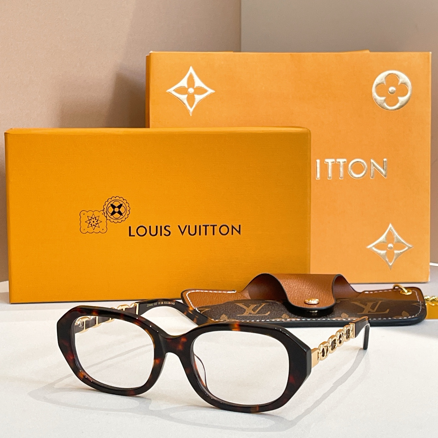 LOUIS VUITTO*✨✨✨MODEL：Z2649U✨✨✨ SIZE：53口20-145✨✨✨