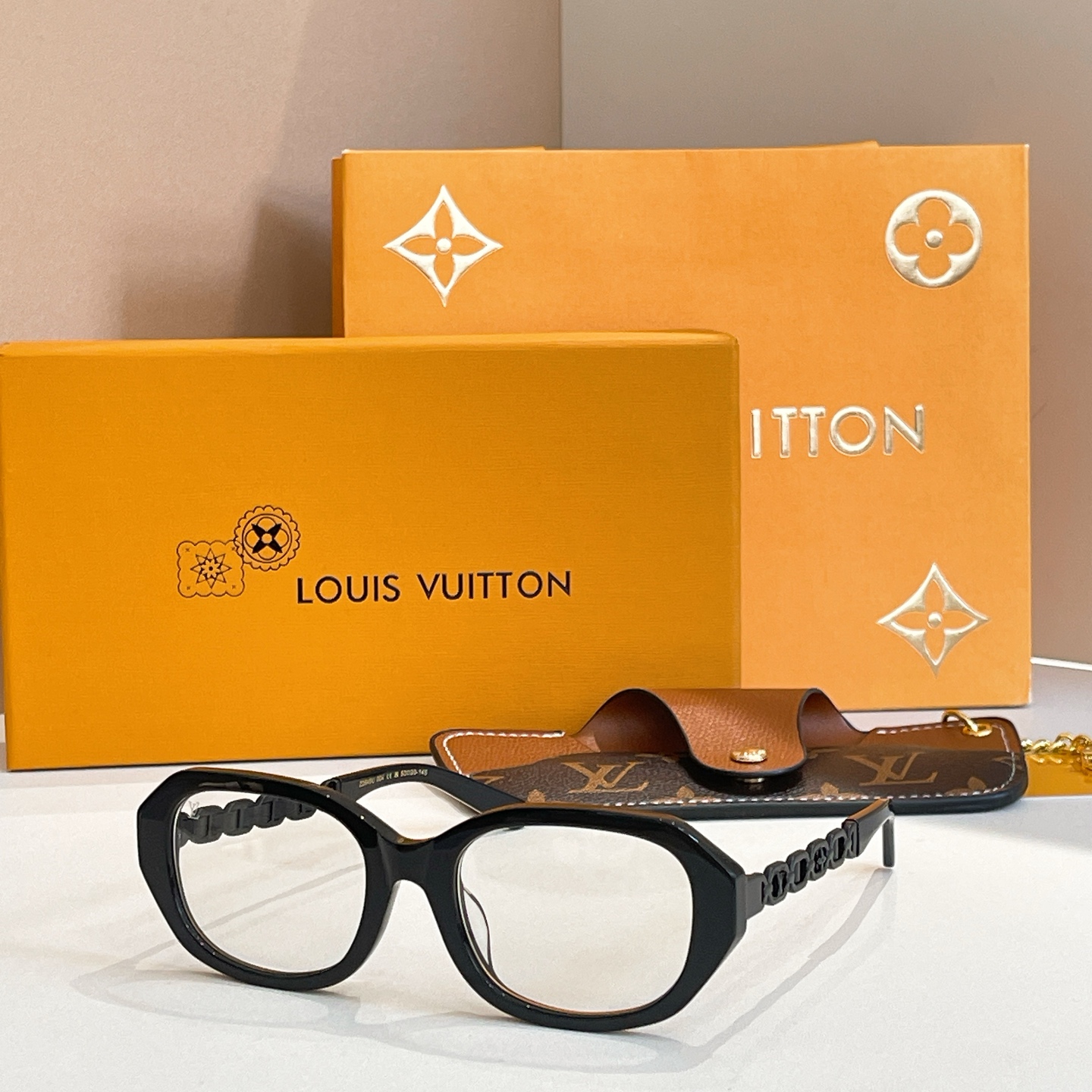 LOUIS VUITTO*✨✨✨MODEL：Z2649U✨✨✨ SIZE：53口20-145✨✨✨