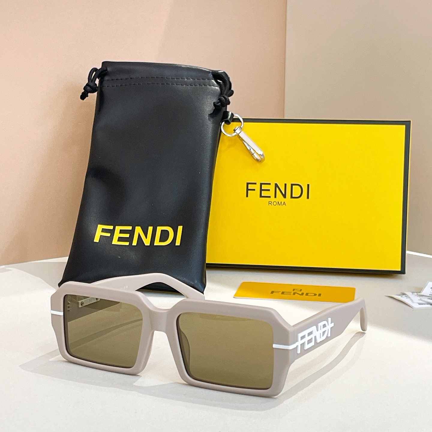FEND*✨✨✨MODEL FE40073U✨✨✨SIZE54口18-145✨✨✨ 