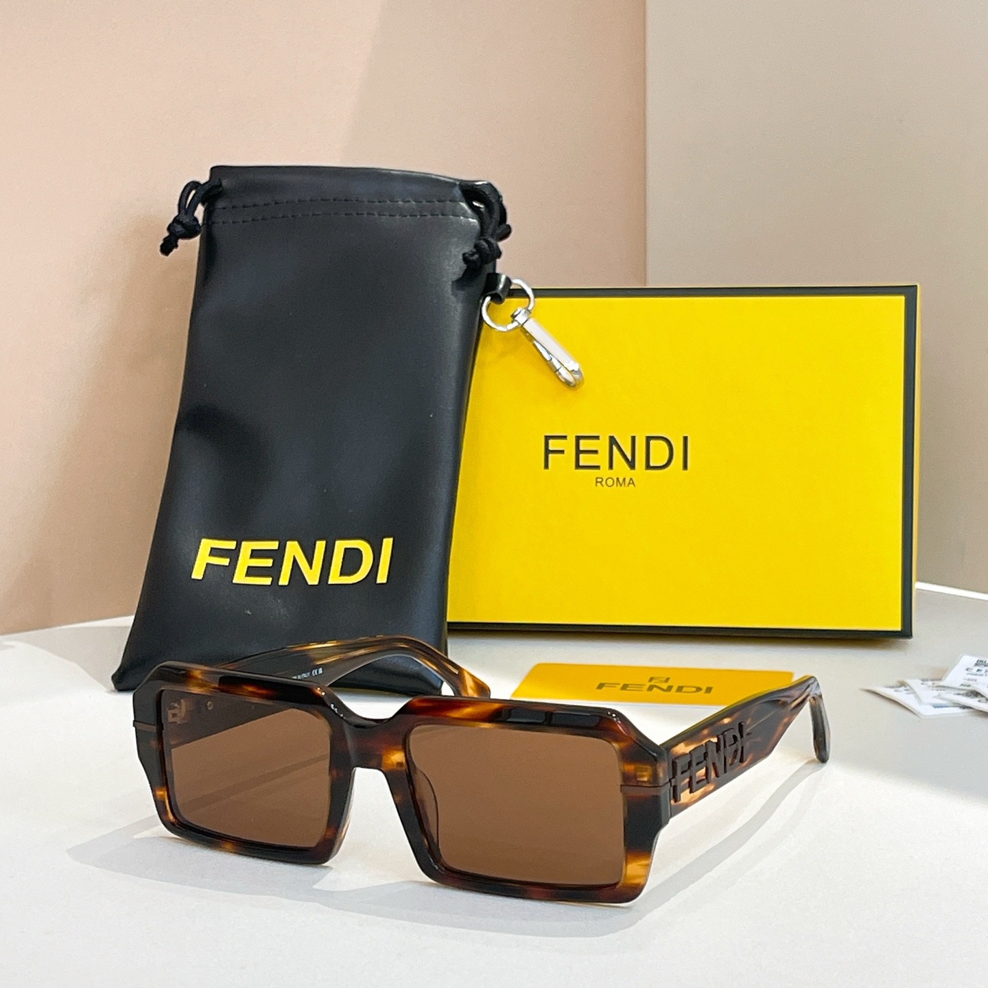 FEND*✨✨✨MODEL FE40073U✨✨✨SIZE54口18-145✨✨✨ 