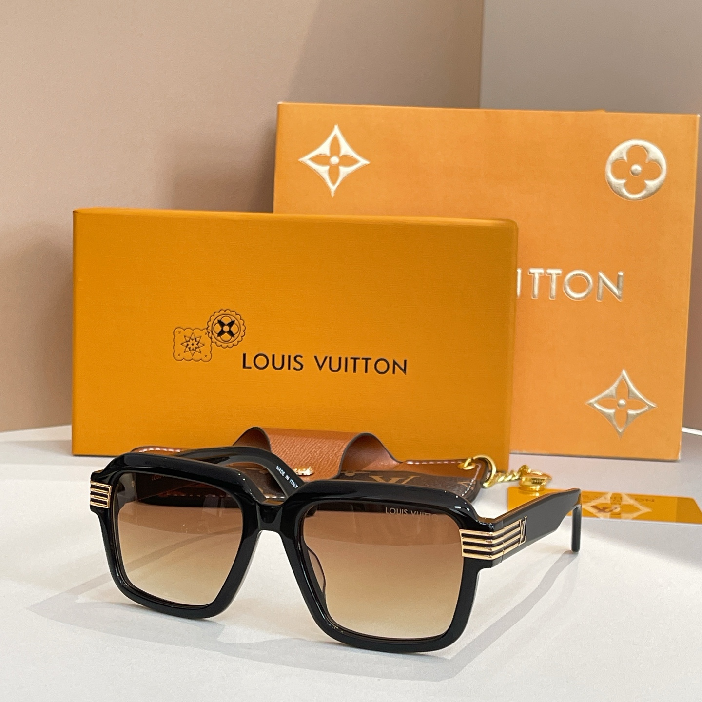 LOUIS VUITTO*✨✨✨MODEL：Z2739U✨✨✨ SIZE：55口19-145✨✨✨