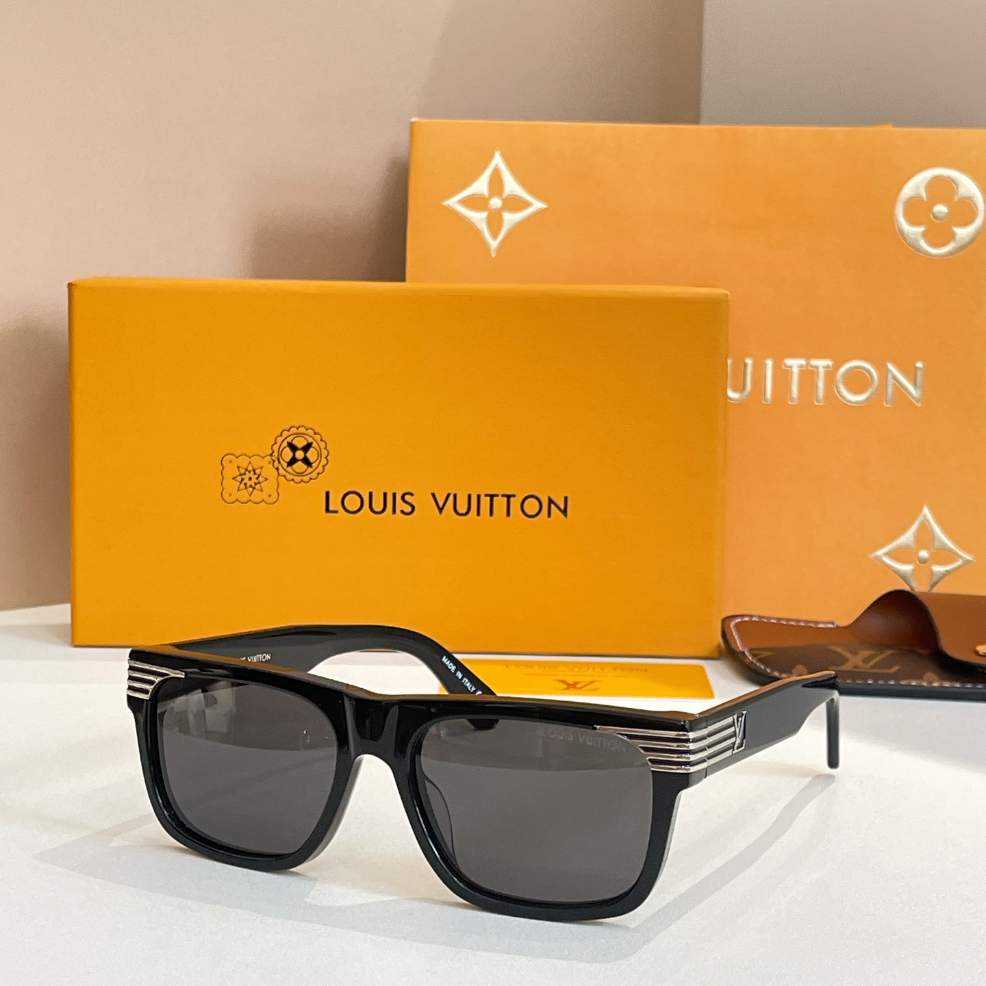 LOUIS VUITTO*✨✨✨MODEL：Z2910U✨✨✨ SIZE：56口18-145✨✨✨