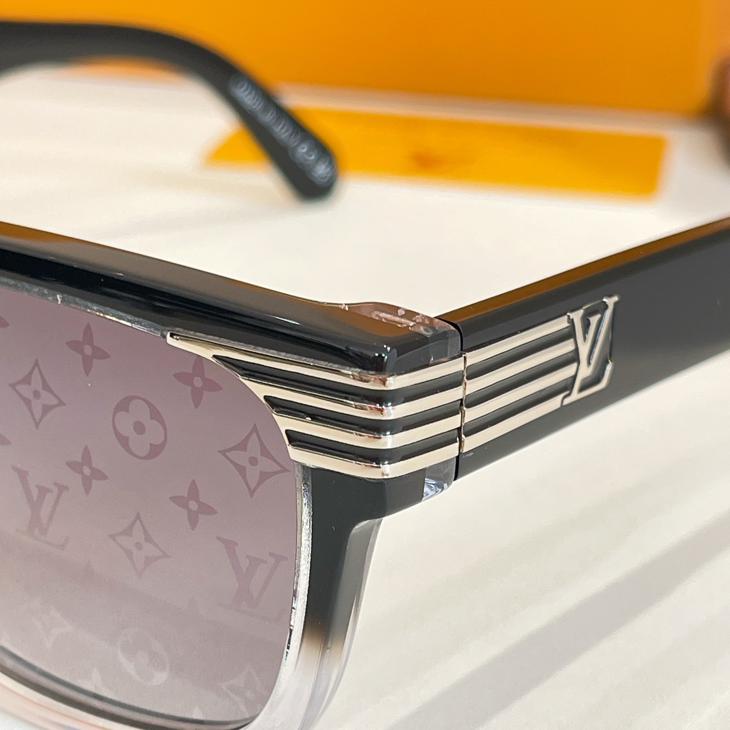 LOUIS VUITTO*✨✨✨MODEL：Z2910U✨✨✨ SIZE：56口18-145✨✨✨