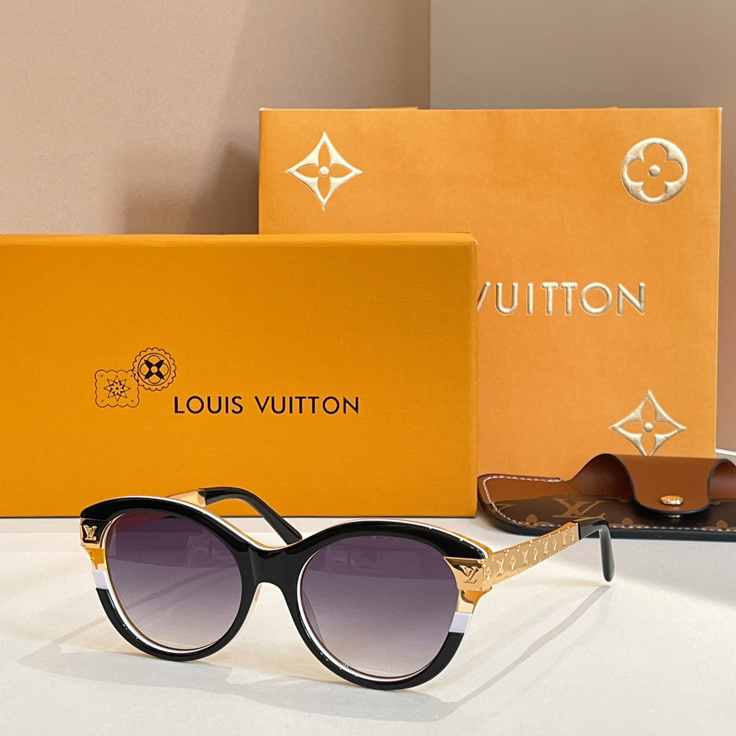 LOUIS VUITTO*✨✨✨MODEL：Z1857E✨✨✨ SIZE：55口19-145✨✨✨