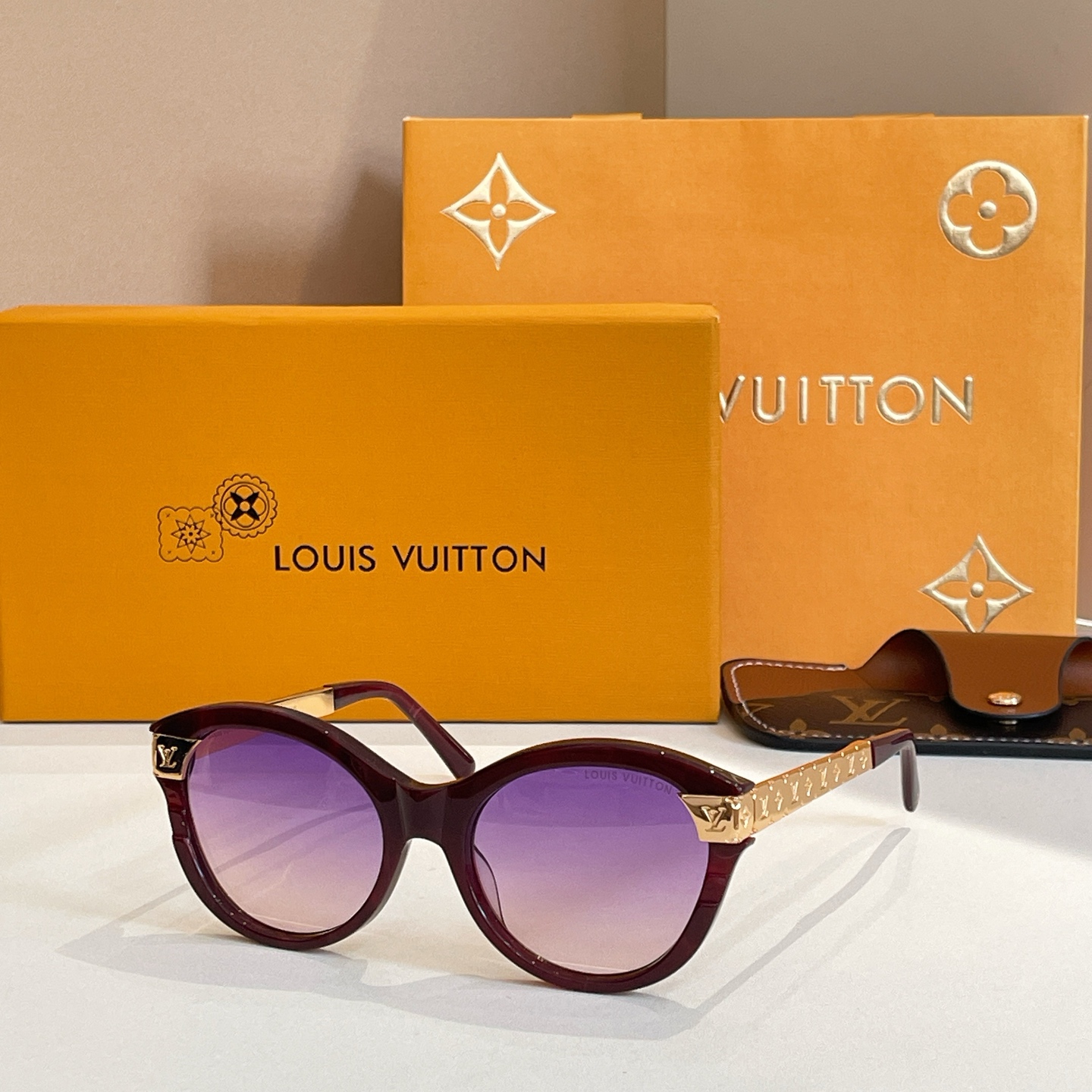 LOUIS VUITTO*✨✨✨MODEL：Z1857E✨✨✨ SIZE：55口19-145✨✨✨