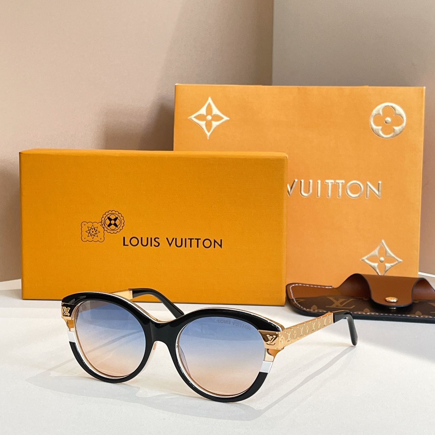 LOUIS VUITTO*✨✨✨MODEL：Z1857E✨✨✨ SIZE：55口19-145✨✨✨