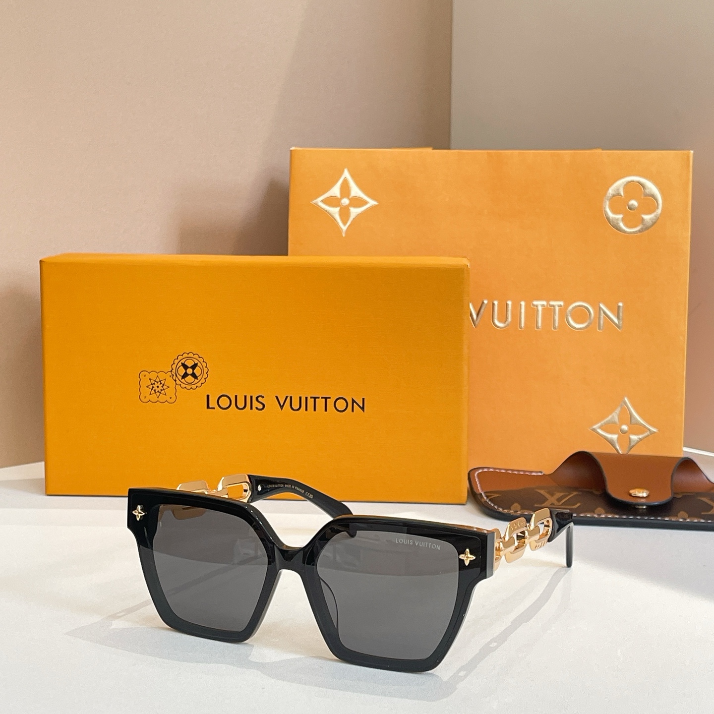 LOUIS VUITTO*✨✨✨MODEL：Z2039U✨✨✨ SIZE：54口19-148✨✨✨