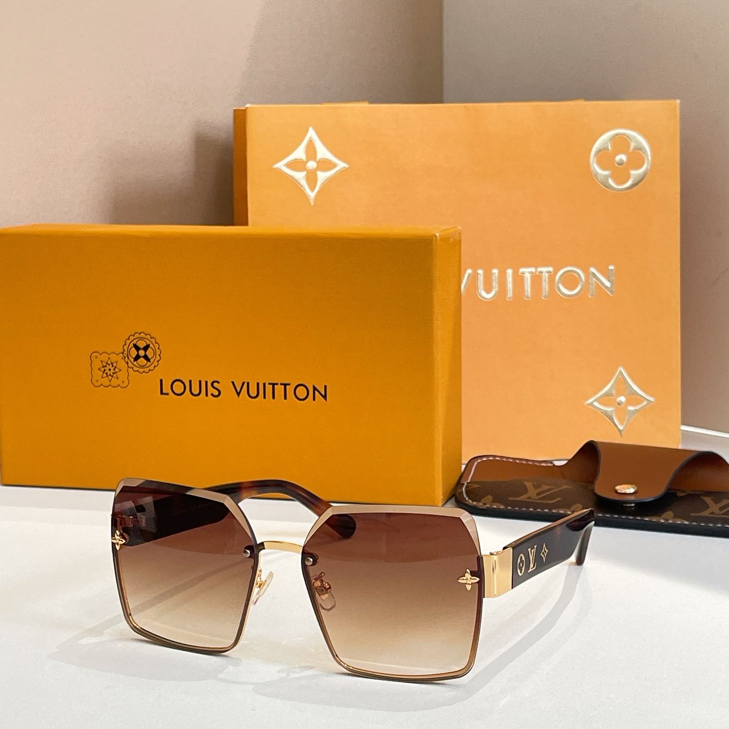 LOUIS VUITTO*✨✨✨MODEL：Z1865E✨✨✨ SIZE：60口16-140✨✨✨