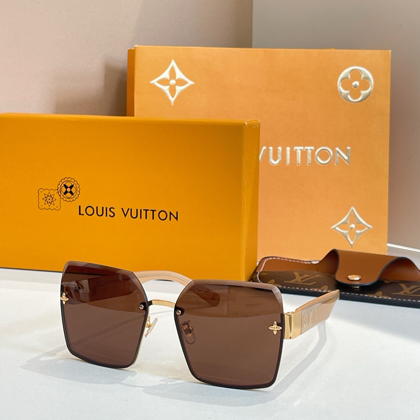 LOUIS VUITTO*✨✨✨MODEL：Z1865E✨✨✨ SIZE：60口16-140✨✨✨