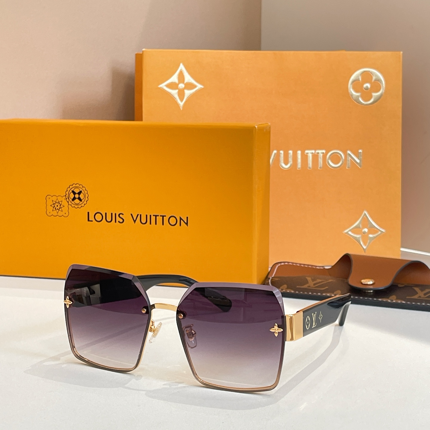 LOUIS VUITTO*✨✨✨MODEL：Z1865E✨✨✨ SIZE：60口16-140✨✨✨