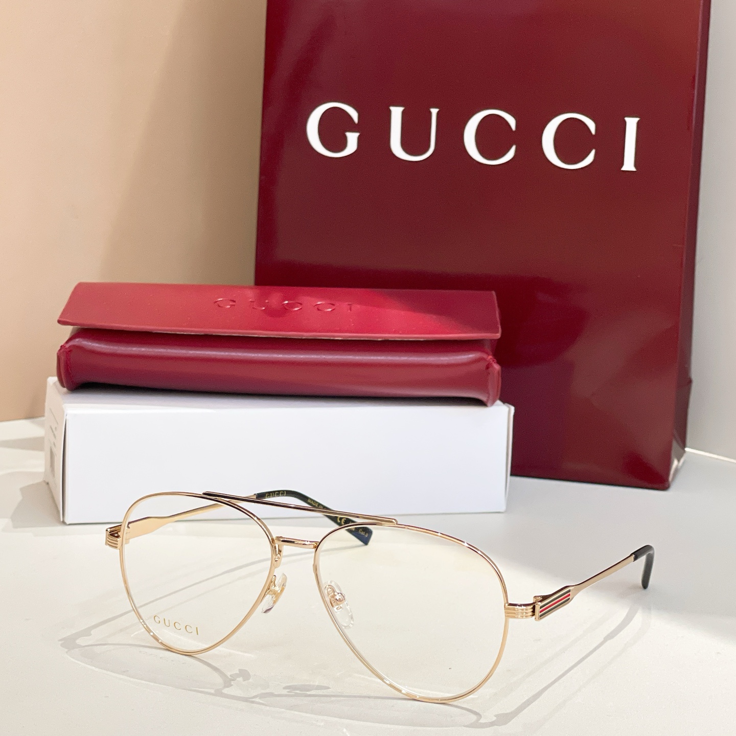 GUCC*🐝🐝🐝MODELGG1874S🐝🐝🐝SIZE57口14-145🐝🐝🐝光学镜，太阳镜