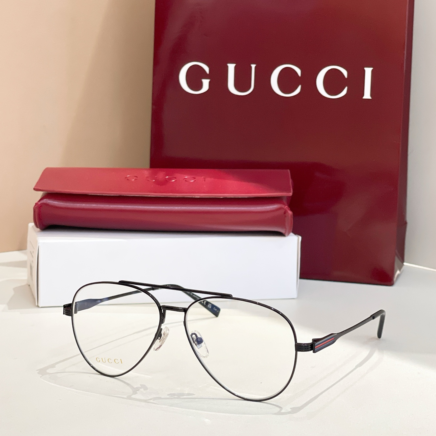 GUCC*🐝🐝🐝MODELGG1874S🐝🐝🐝SIZE57口14-145🐝🐝🐝光学镜，太阳镜