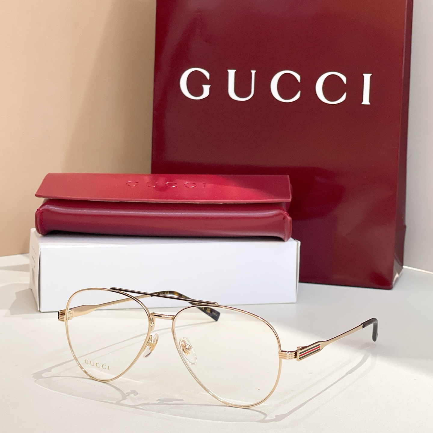 GUCC*🐝🐝🐝MODELGG1874S🐝🐝🐝SIZE57口14-145🐝🐝🐝光学镜，太阳镜