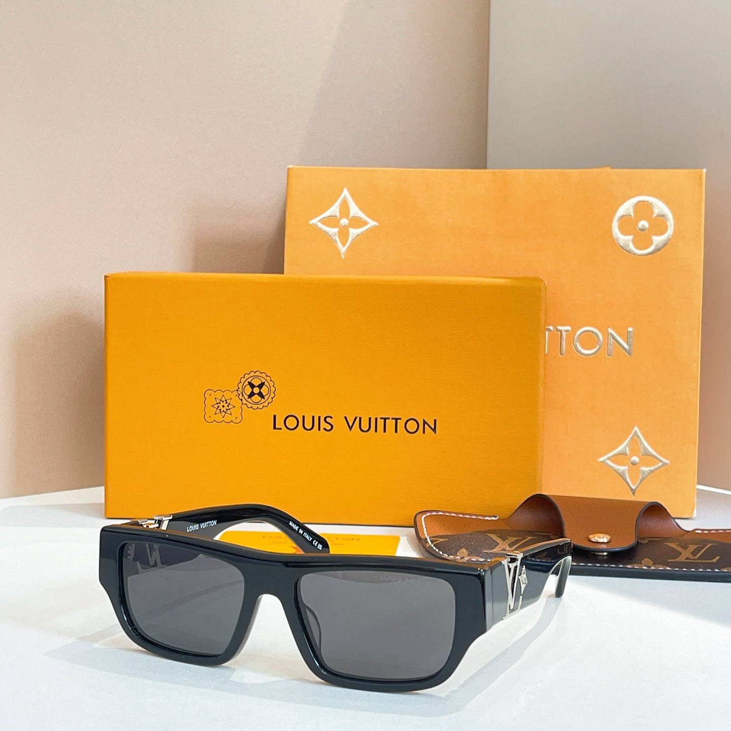 LOUIS VUITTO*✨✨✨MODEL：Z2873U✨✨✨SIZE：55口18-145 ✨✨✨ 