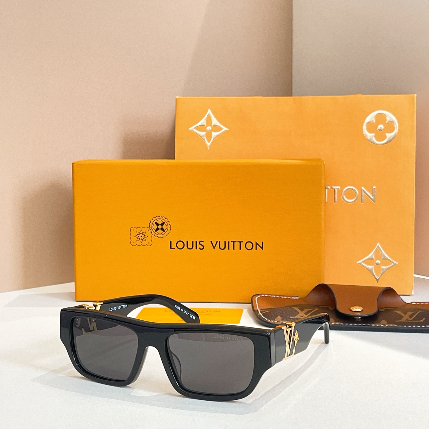 LOUIS VUITTO*✨✨✨MODEL：Z2873U✨✨✨SIZE：55口18-145 ✨✨✨ 