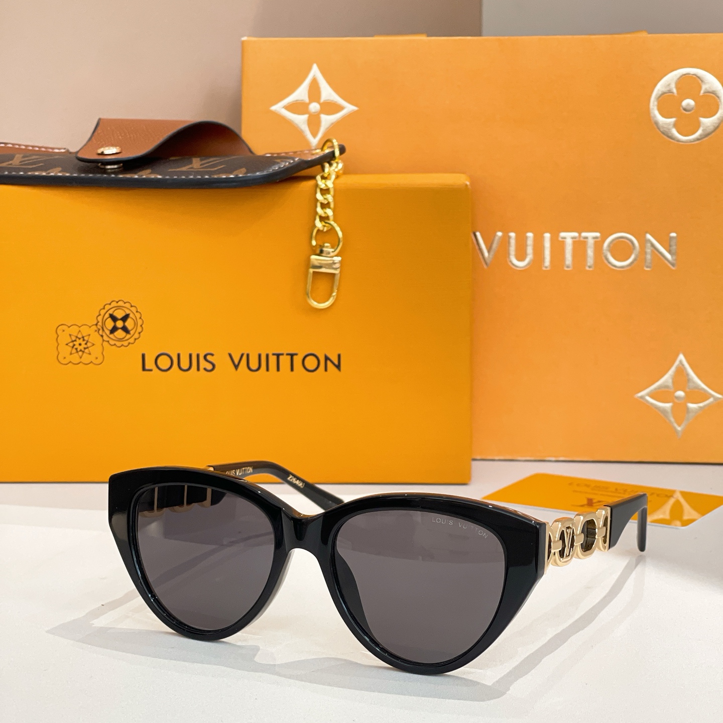 LOUIS VUITTO*✨✨✨MODEL：Z2640U✨✨✨ SIZE：54口20-145✨✨✨