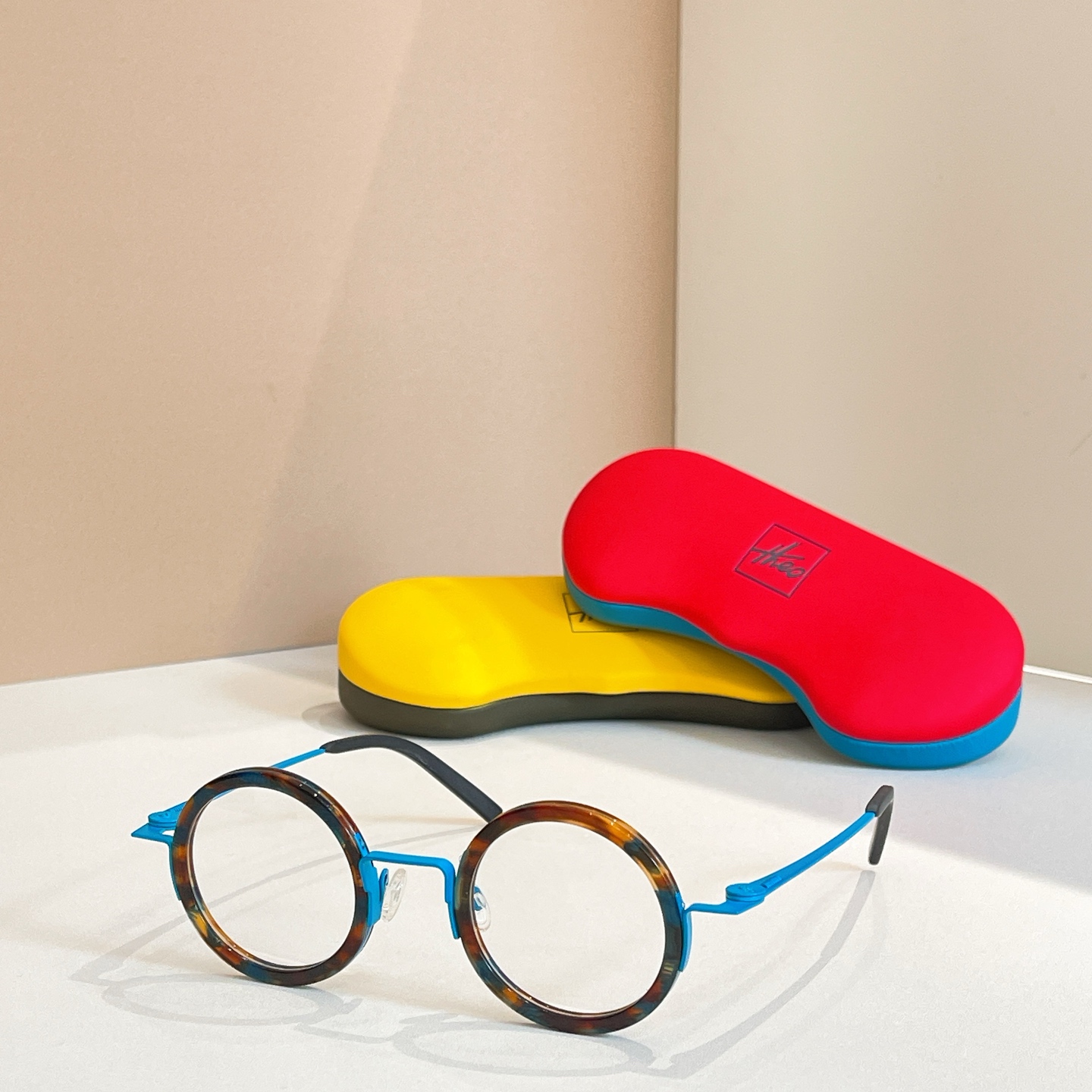 THEO⚜️⚜️⚜️⚜️⚜️⚜️钛~~光学镜,盒子➕15