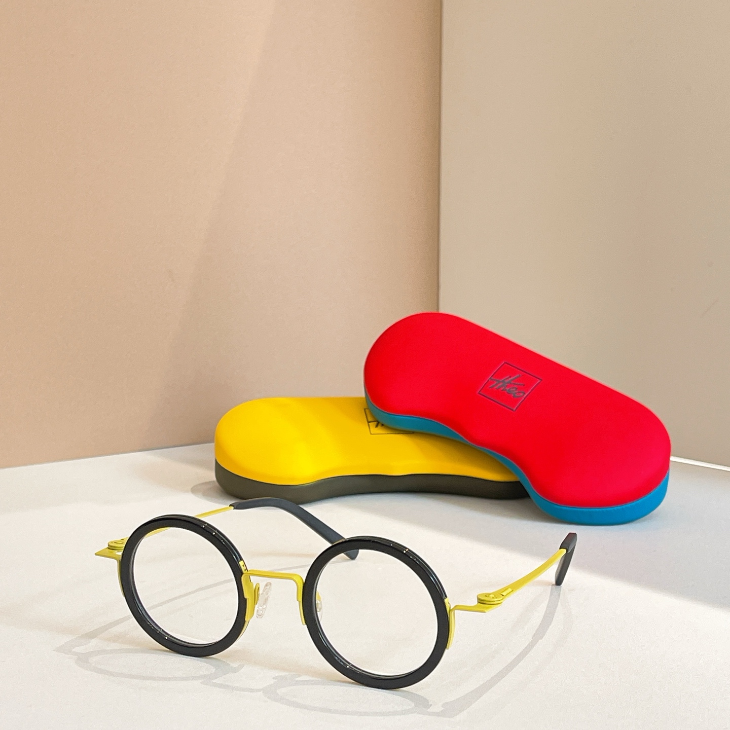 THEO⚜️⚜️⚜️⚜️⚜️⚜️钛~~光学镜,盒子➕15