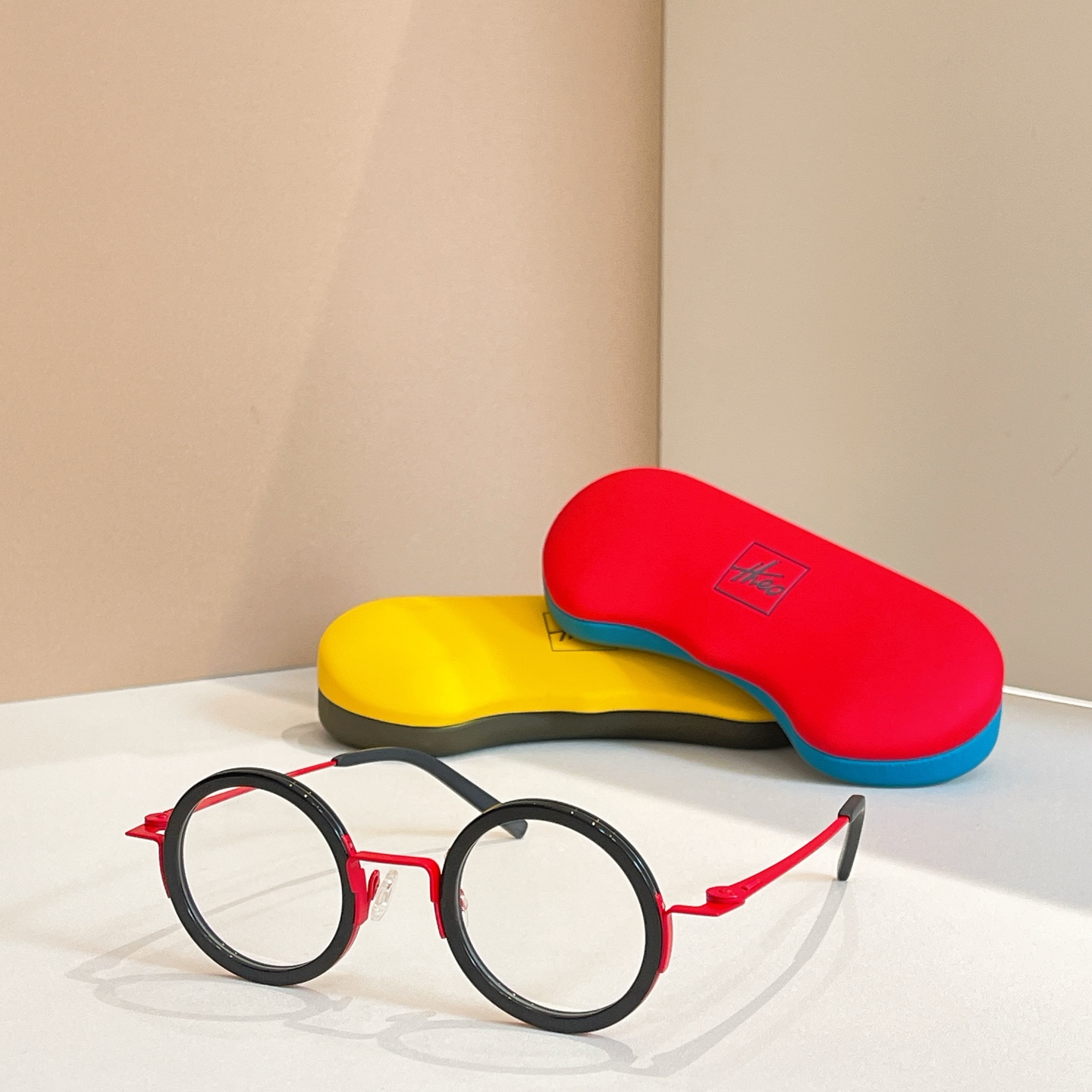 THEO⚜️⚜️⚜️⚜️⚜️⚜️钛~~光学镜,盒子➕15