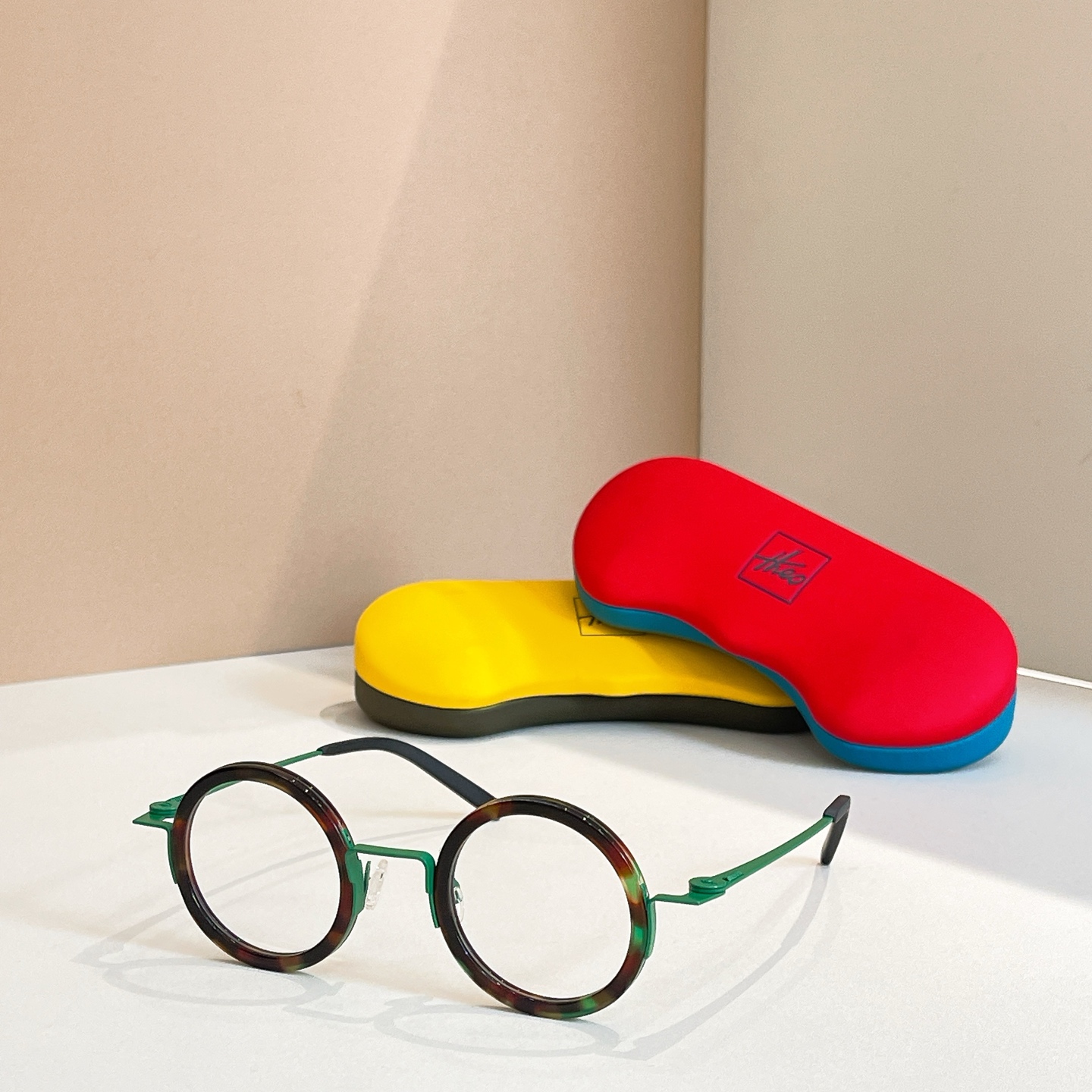 THEO⚜️⚜️⚜️⚜️⚜️⚜️钛~~光学镜,盒子➕15