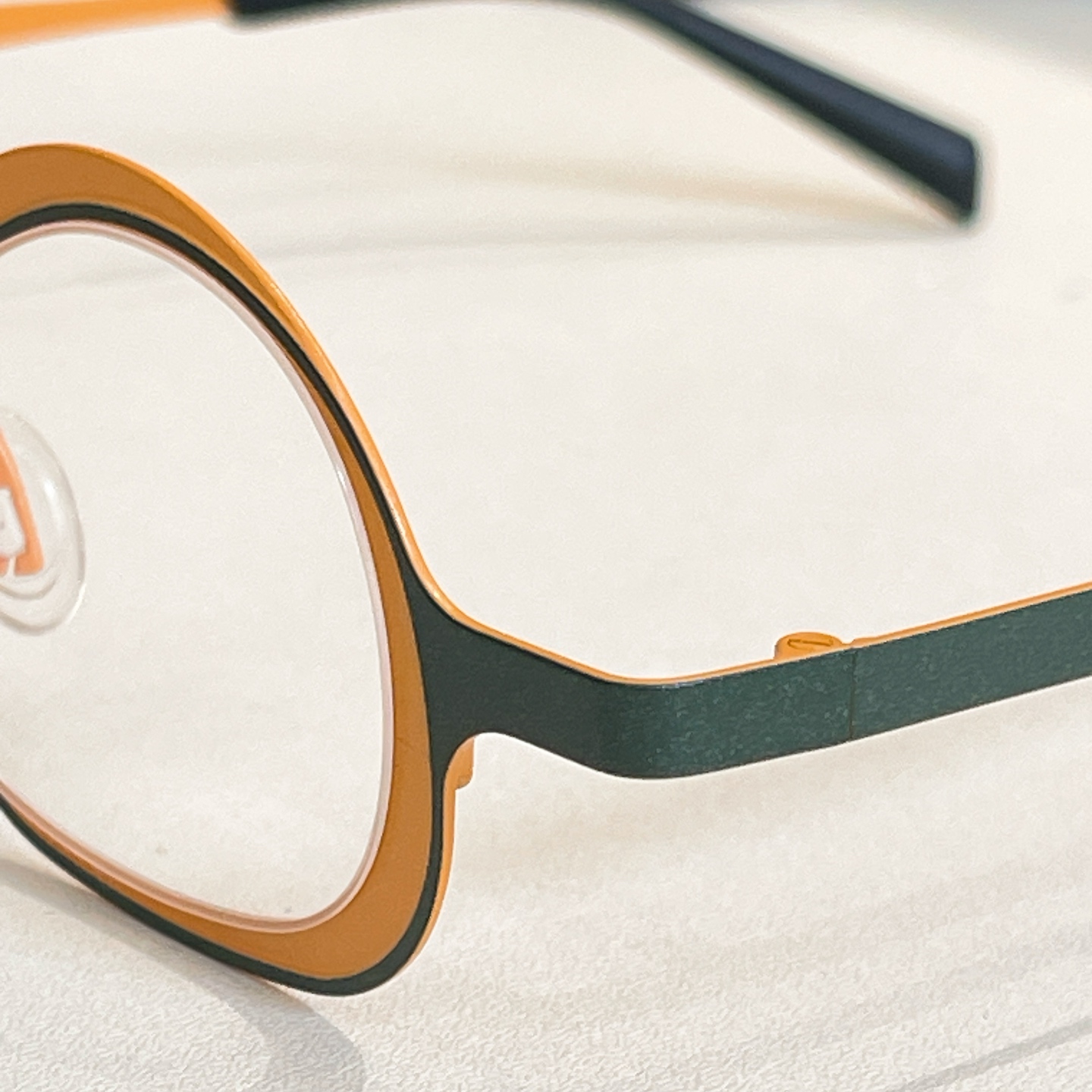 THEO⚜️⚜️⚜️MODEL：399⚜️⚜️⚜️钛~~光学镜,盒子➕15