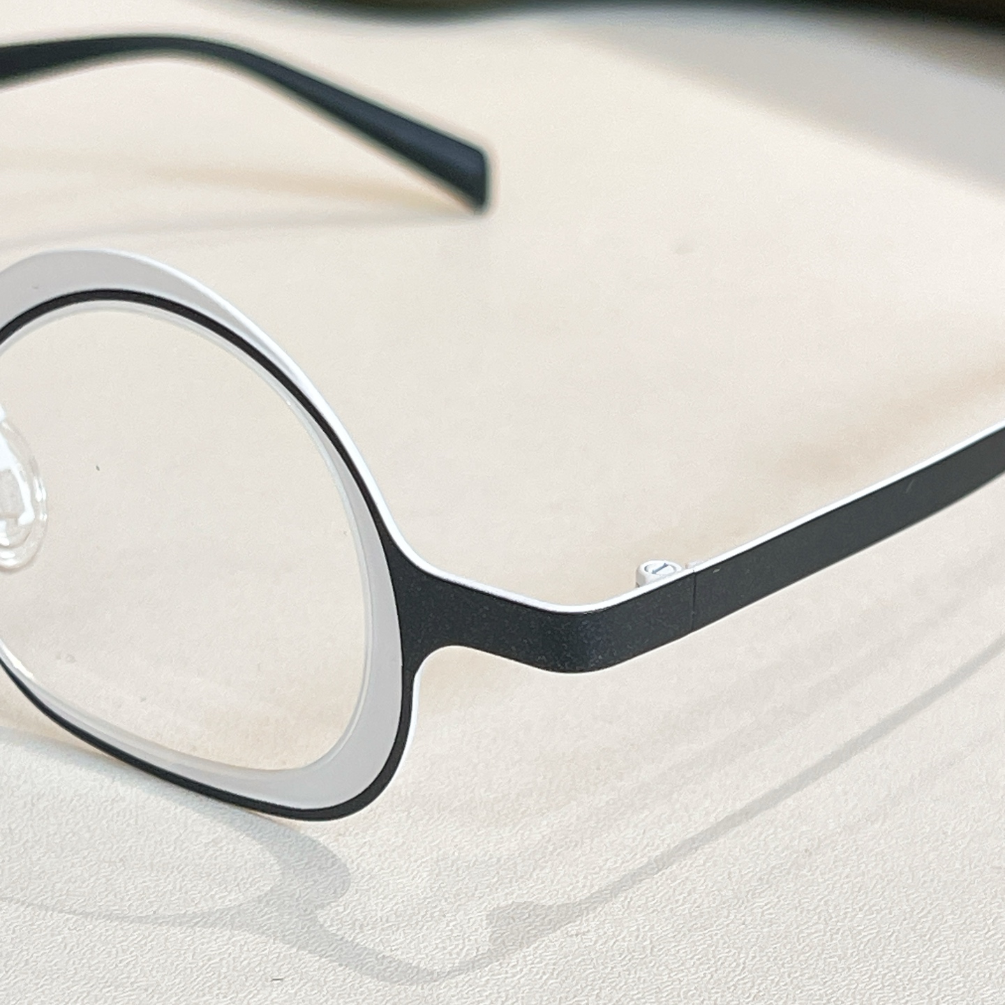 THEO⚜️⚜️⚜️MODEL：399⚜️⚜️⚜️钛~~光学镜,盒子➕15