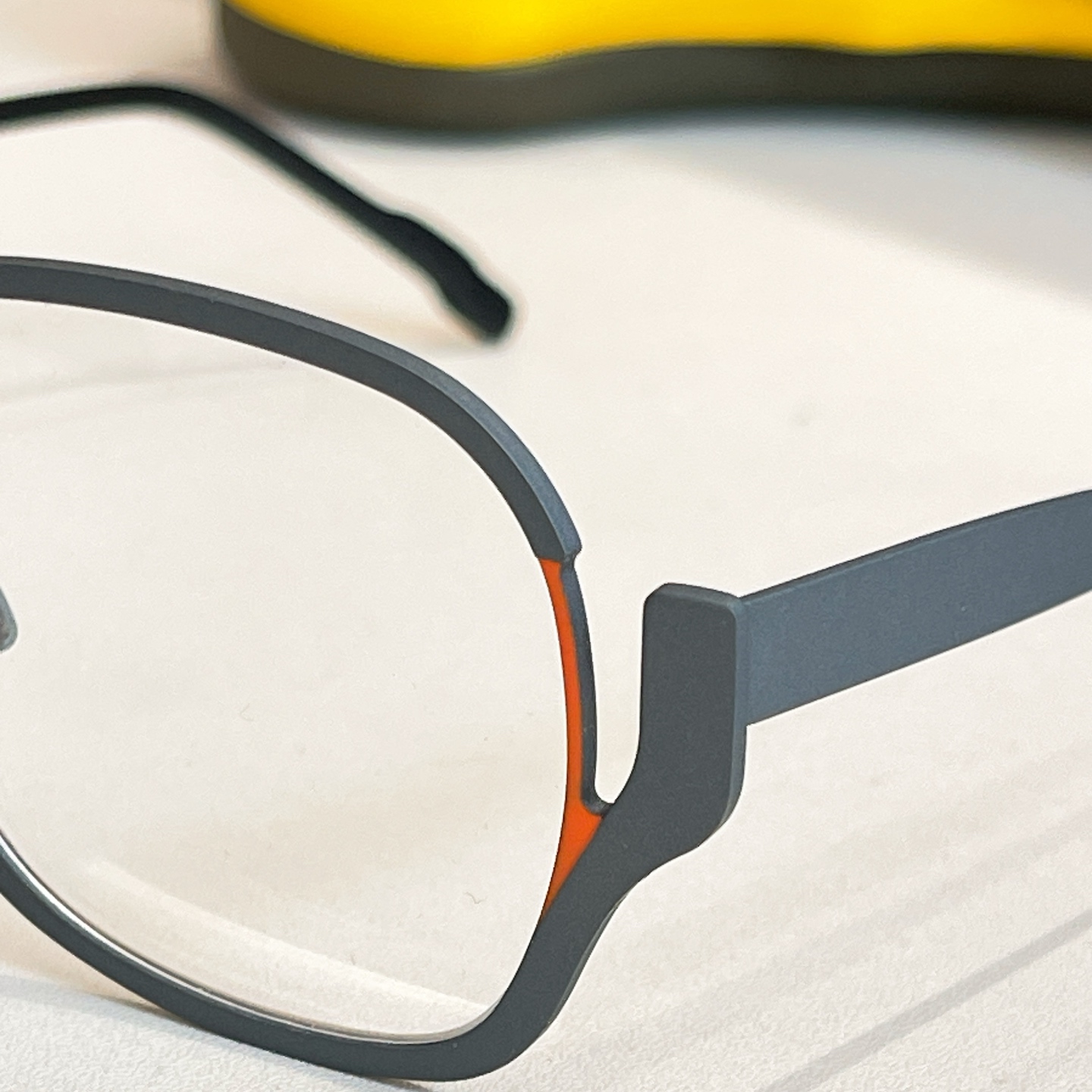 THEO⚜️⚜️⚜️MODEL:Plan⚜️⚜️⚜️钛~~光学镜,盒子➕15