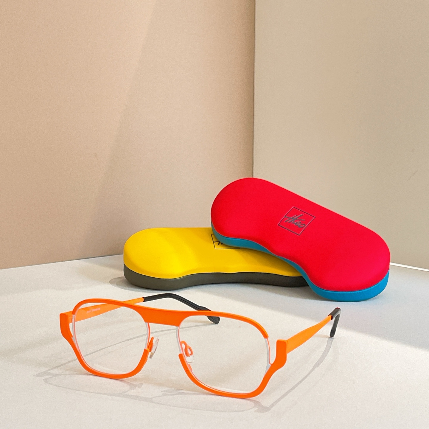 THEO⚜️⚜️⚜️MODEL:Plan⚜️⚜️⚜️钛~~光学镜,盒子➕15