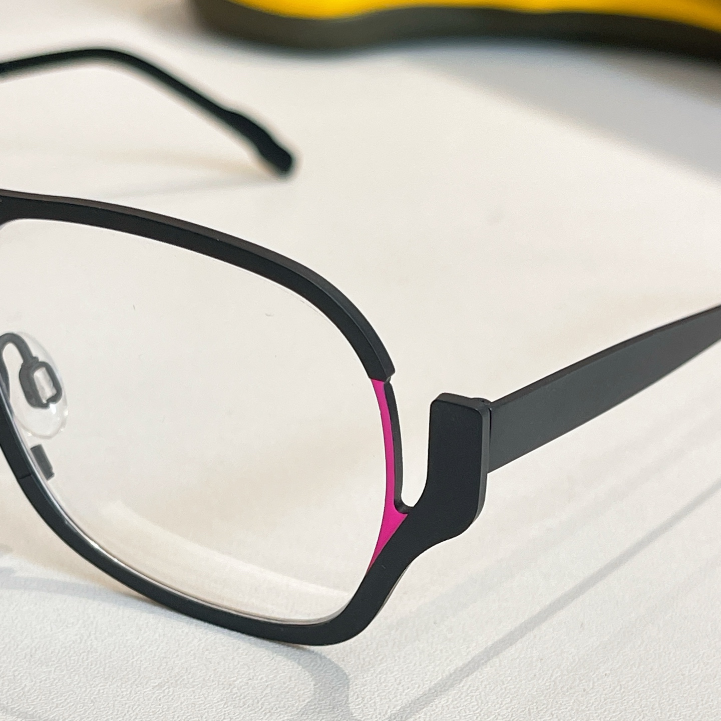 THEO⚜️⚜️⚜️MODEL:Plan⚜️⚜️⚜️钛~~光学镜,盒子➕15