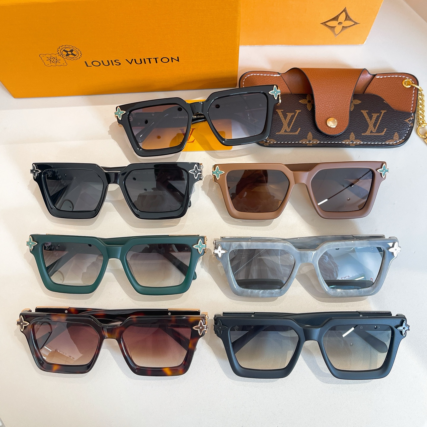 LOUIS VUITTO*✨✨✨MODEL：Z2014U ✨✨✨ SIZE：55口17-140✨✨✨