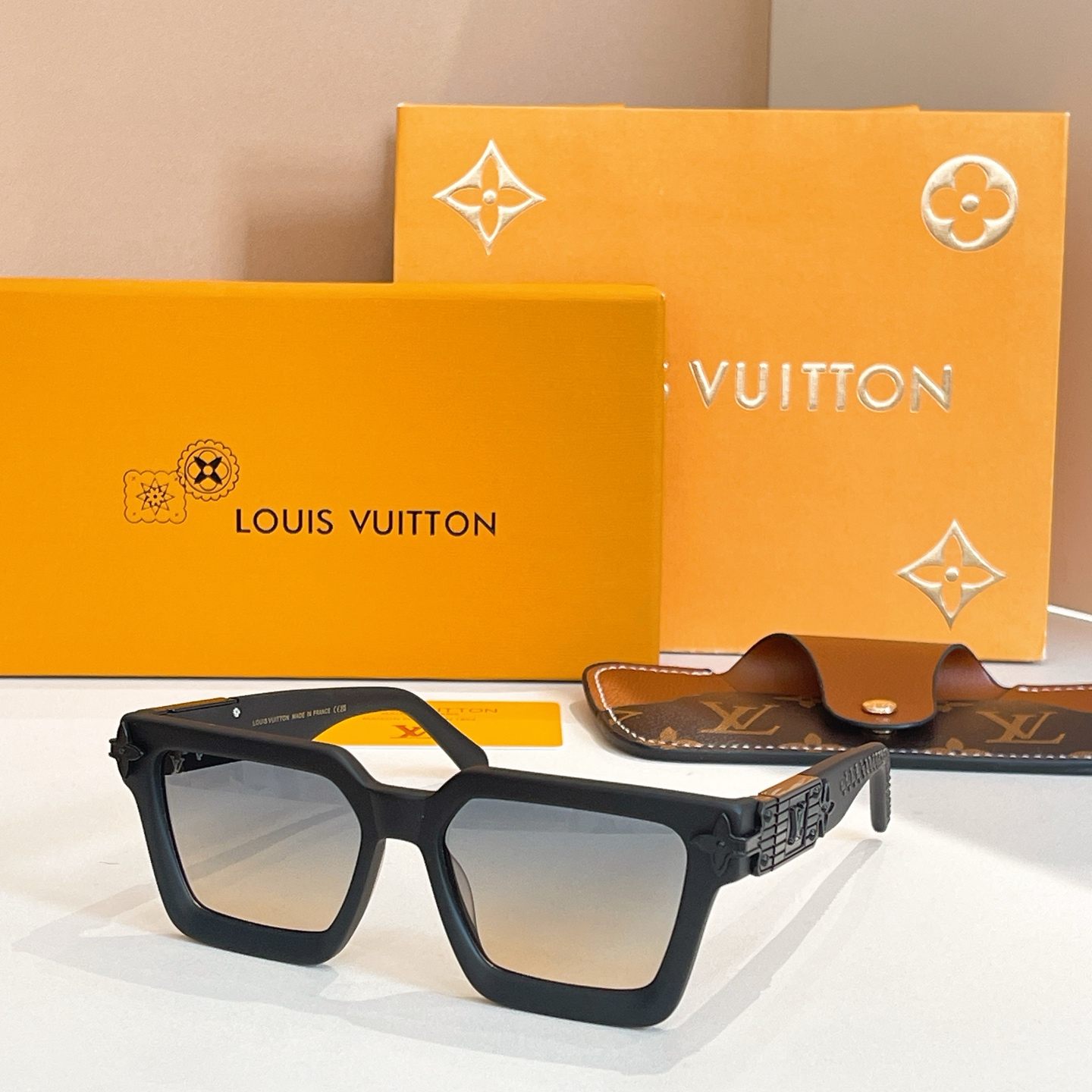 LOUIS VUITTO*✨✨✨MODEL：Z2014U ✨✨✨ SIZE：55口17-140✨✨✨