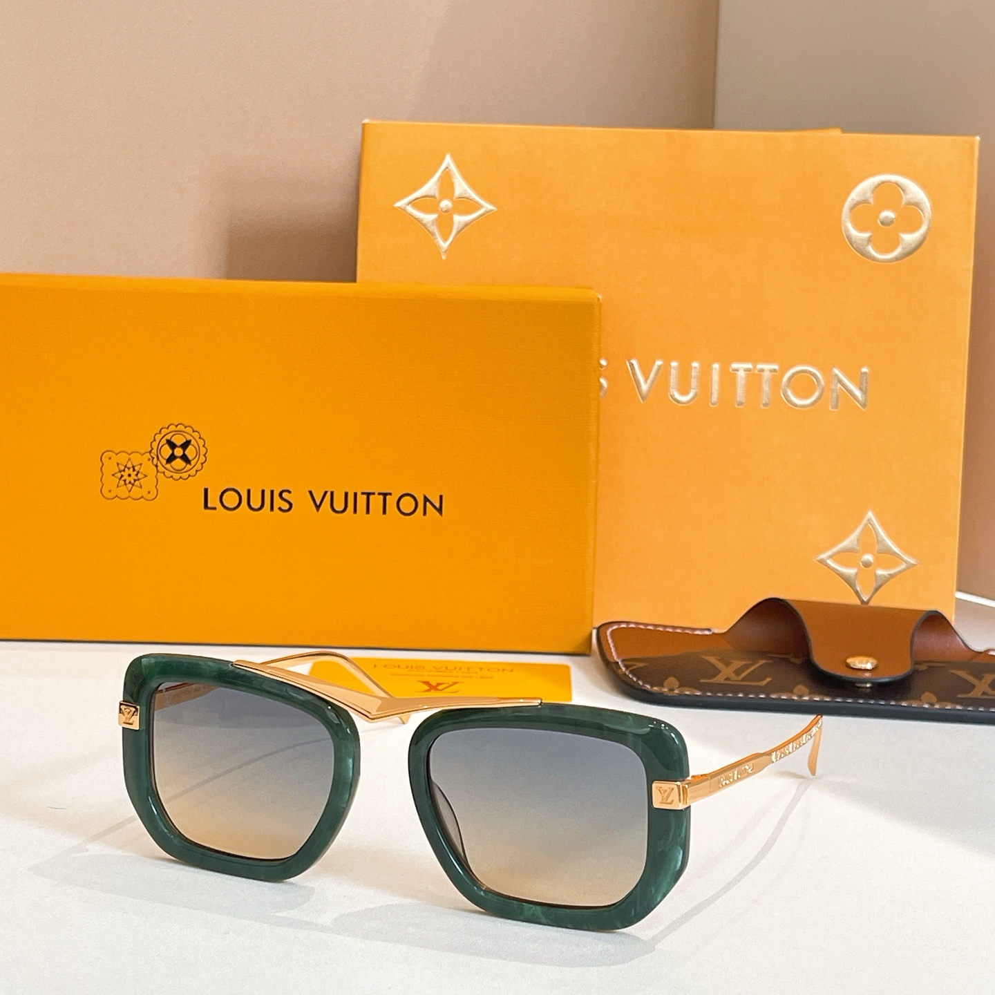 LOUIS VUITTO*✨✨✨MODEL：Z2047U ✨✨✨ SIZE：53口20-140✨✨✨