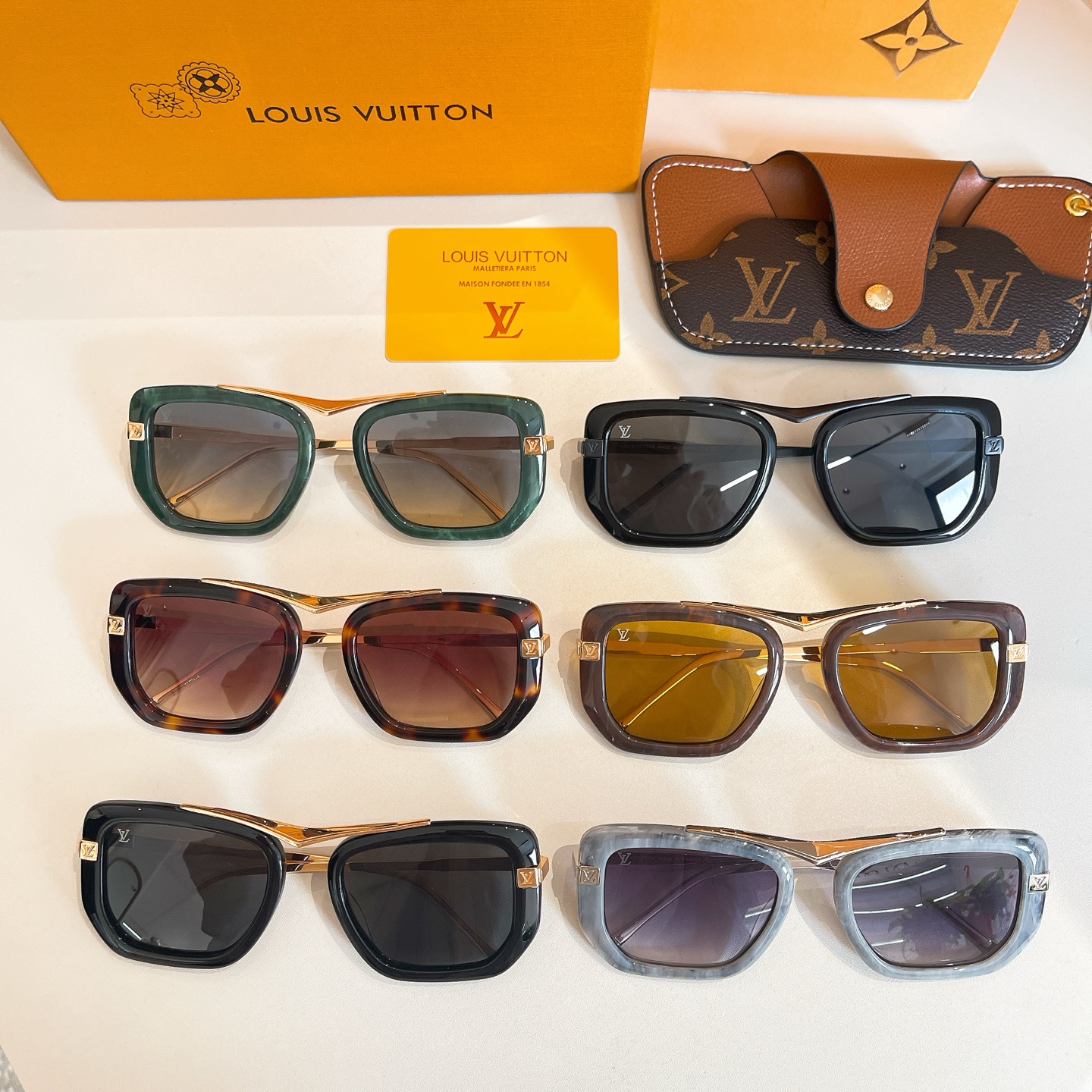 LOUIS VUITTO*✨✨✨MODEL：Z2047U ✨✨✨ SIZE：53口20-140✨✨✨
