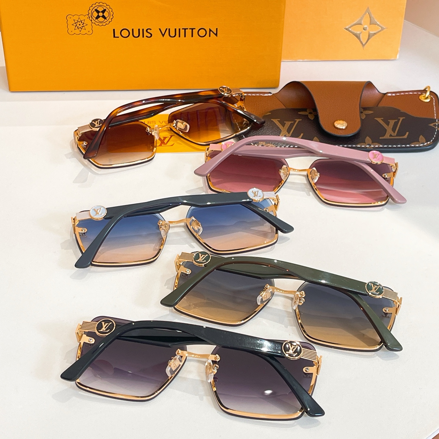 LOUIS VUITTO*✨✨✨MODEL：Z1874 ✨✨✨ SIZE：61口13-148 ✨✨✨