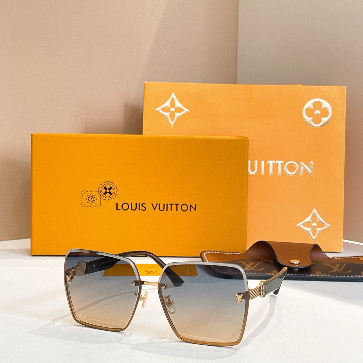 LOUIS VUITTO*✨✨✨MODEL：Z1874 ✨✨✨ SIZE：61口13-148 ✨✨✨