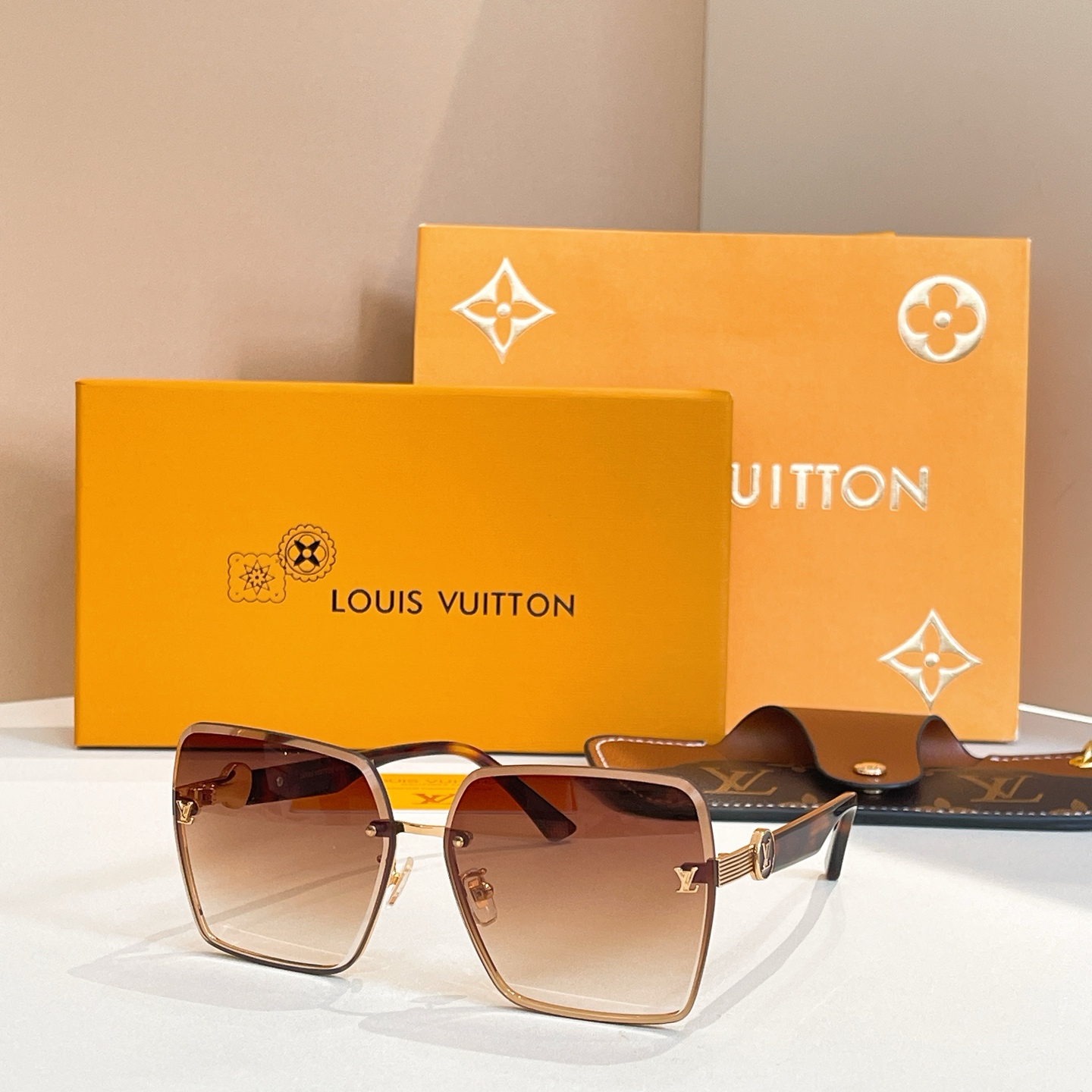 LOUIS VUITTO*✨✨✨MODEL：Z1874 ✨✨✨ SIZE：61口13-148 ✨✨✨
