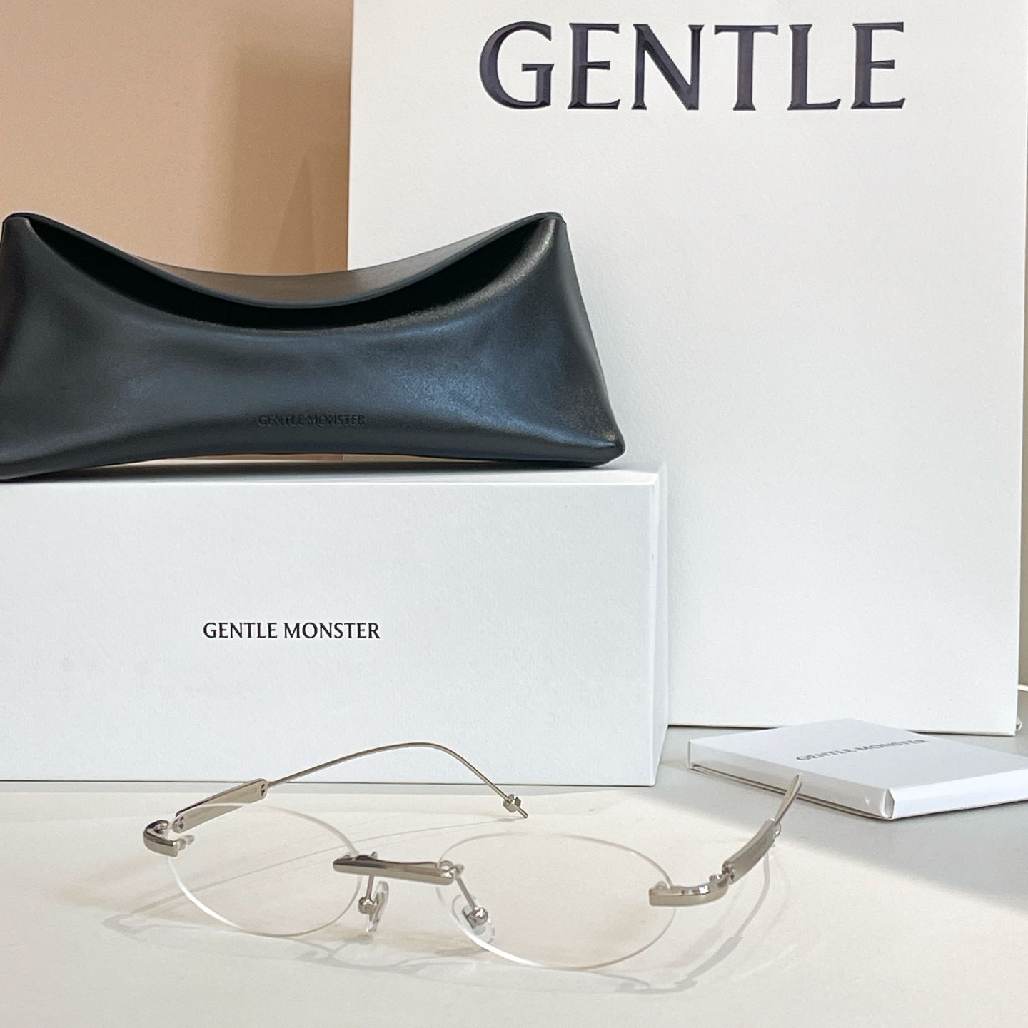 GENTLE MONSTE*🐼🐼🐼MODEL：MM217 🐼🐼🐼SIZE：55口19-140🐼🐼🐼