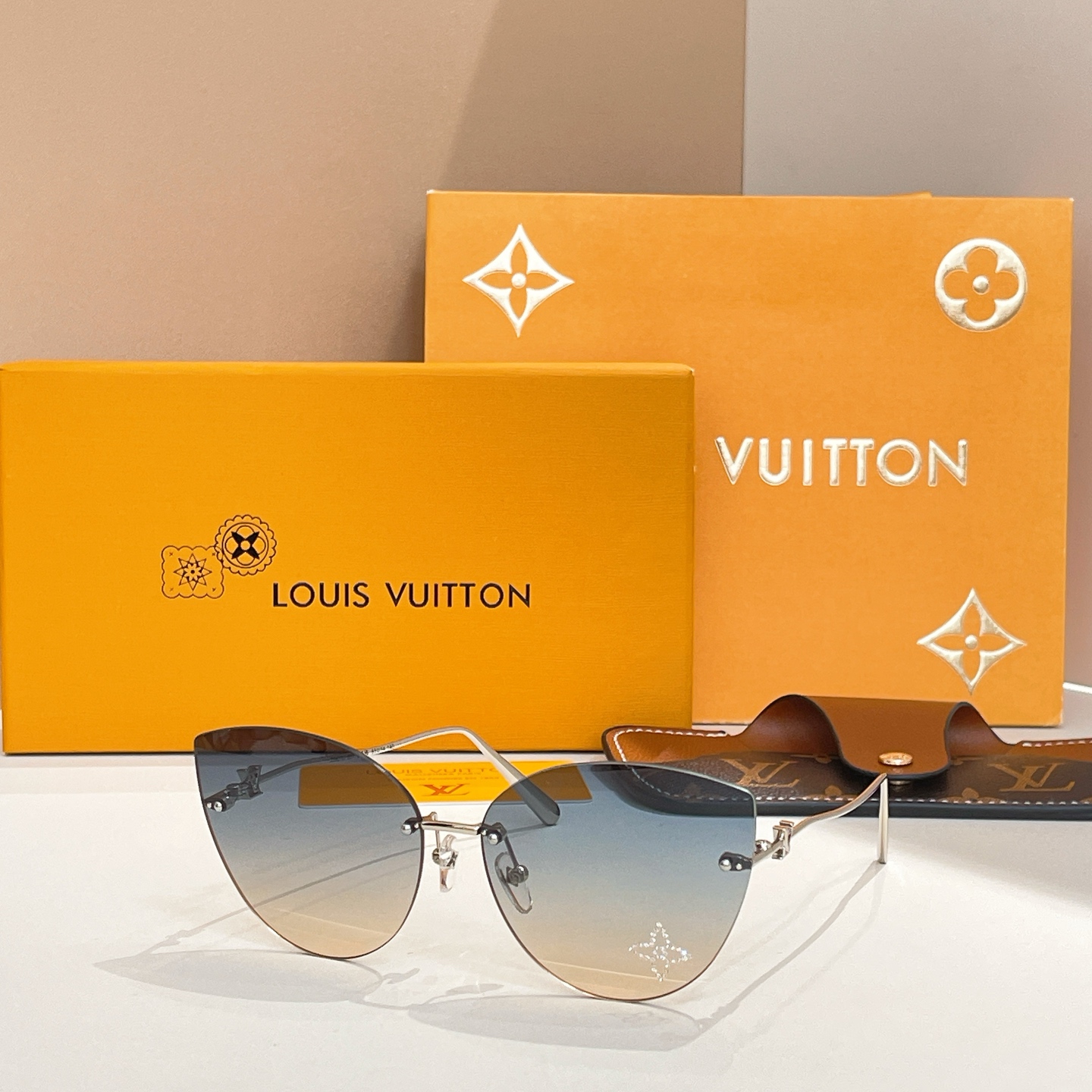 LOUIS VUITTO*✨✨✨MODEL：Z2827U✨✨✨ SIZE：61口14-140✨✨✨