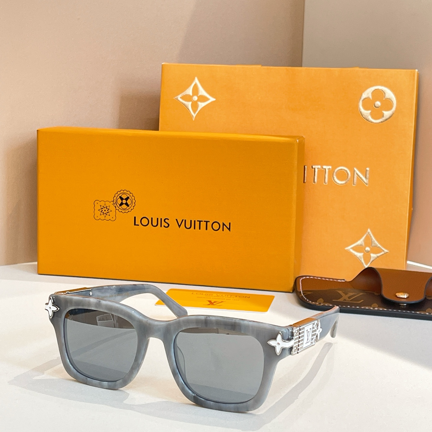 LOUIS VUITTO*✨✨✨MODEL：Z2013U✨✨✨ SIZE：52口21-140✨✨✨