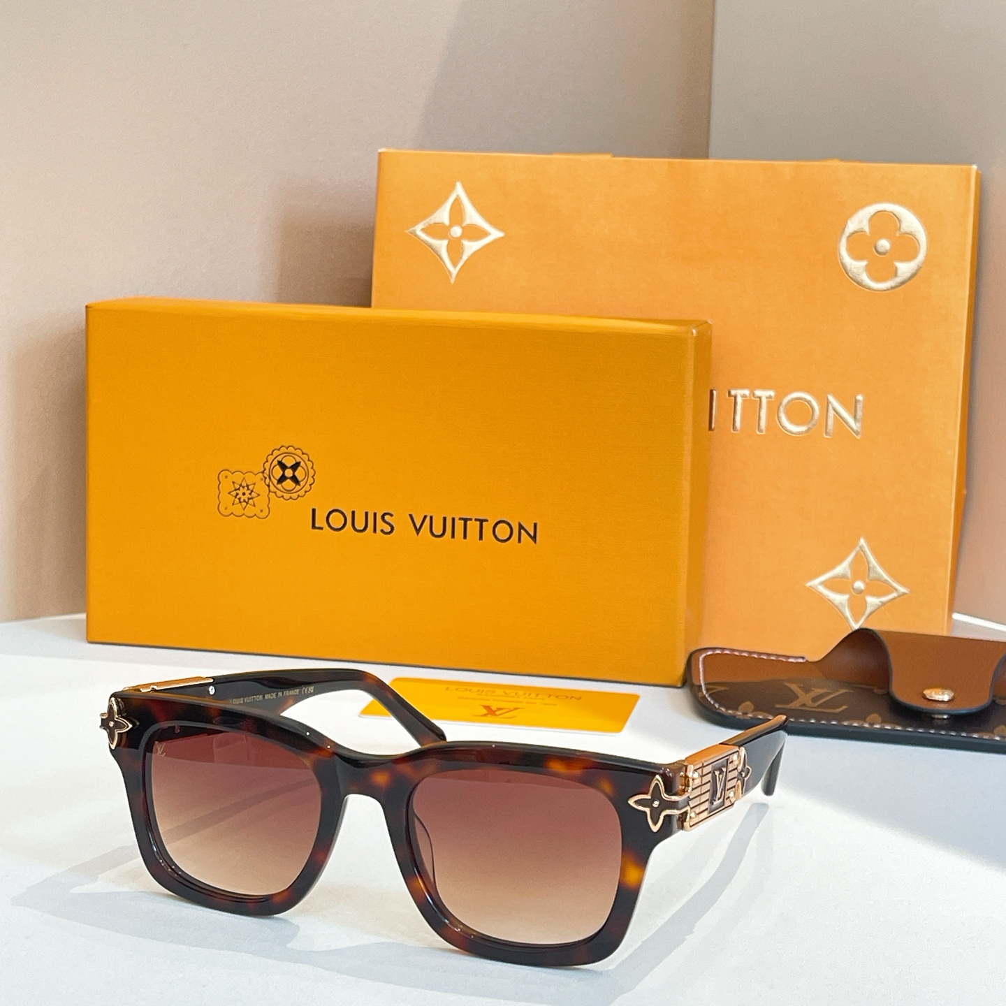 LOUIS VUITTO*✨✨✨MODEL：Z2013U✨✨✨ SIZE：52口21-140✨✨✨