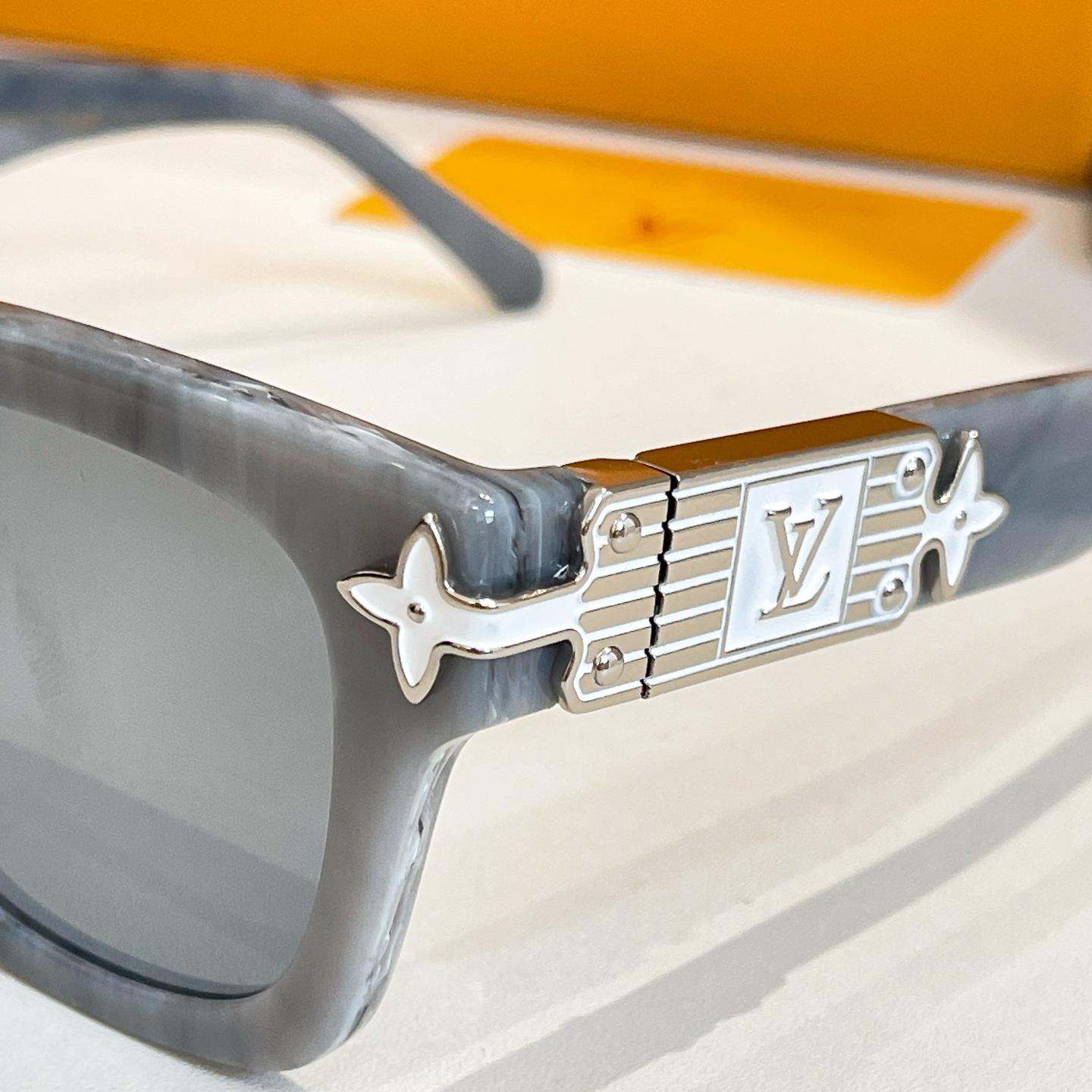 LOUIS VUITTO*✨✨✨MODEL：Z2013U✨✨✨ SIZE：52口21-140✨✨✨