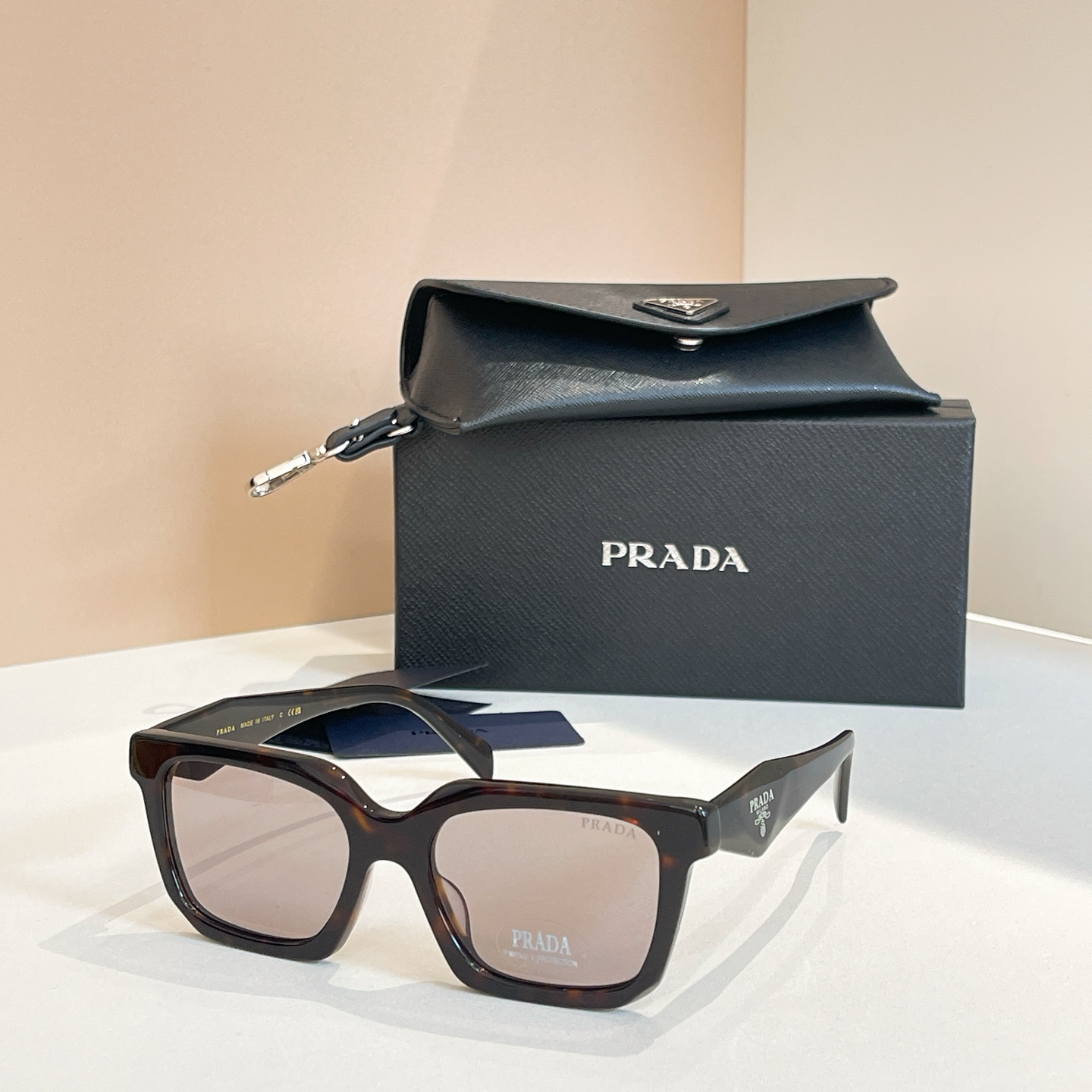 PRADA✨✨✨MODEL：PR 1754LS ✨✨✨SIZE：54口19-145 ✨✨✨