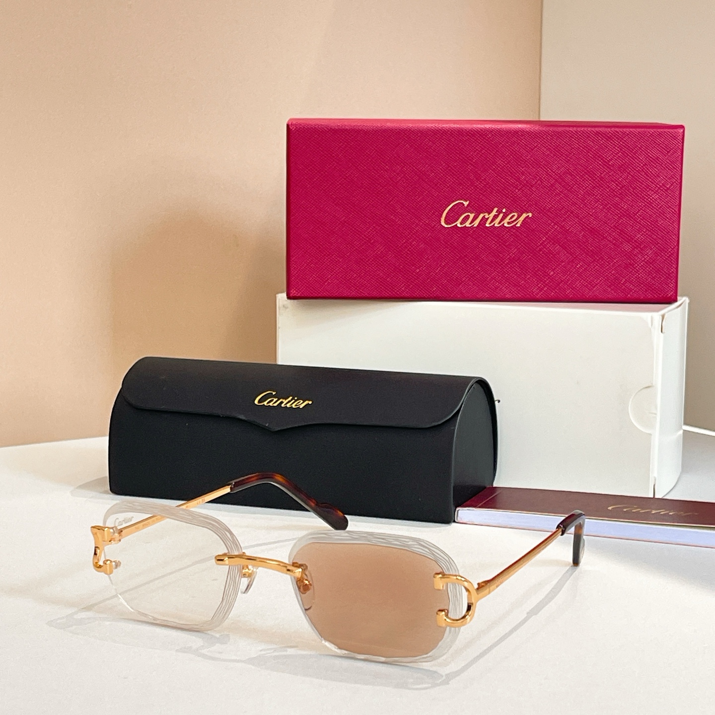 Cartie*✨✨✨MODEL：CT06116J✨✨✨SIZE  140✨✨✨太阳镜，变色片
