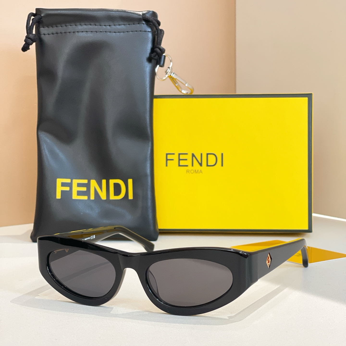 FEND*✨✨✨MODEL FE40118✨✨✨SIZE53口20-145✨✨✨ 